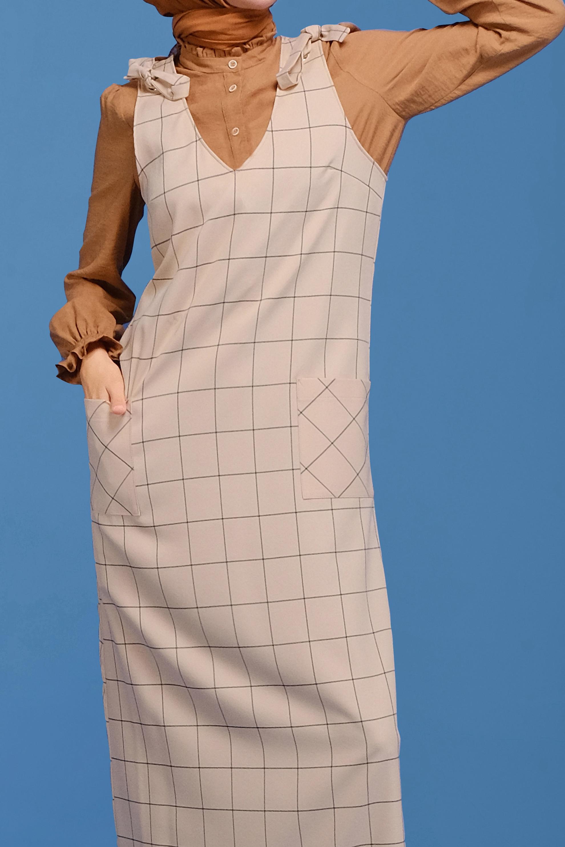 Tesettür giyim BEJ OMUZ DETAYLI CEPLİ JİLE 40832