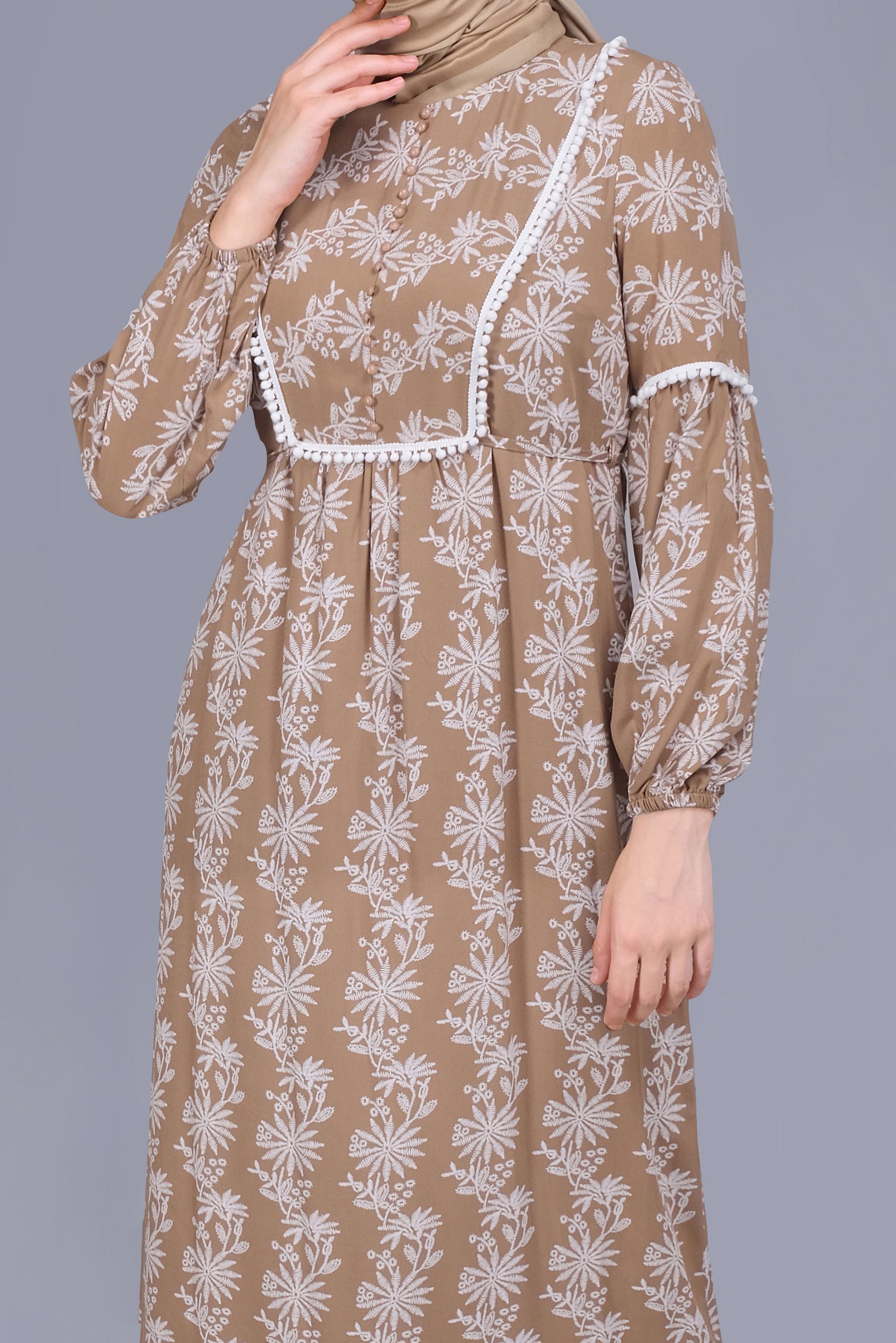 Tesettür giyim SARI NAKIŞLI MANŞETLERİ LASTİKLİ ELBİSE 40834 