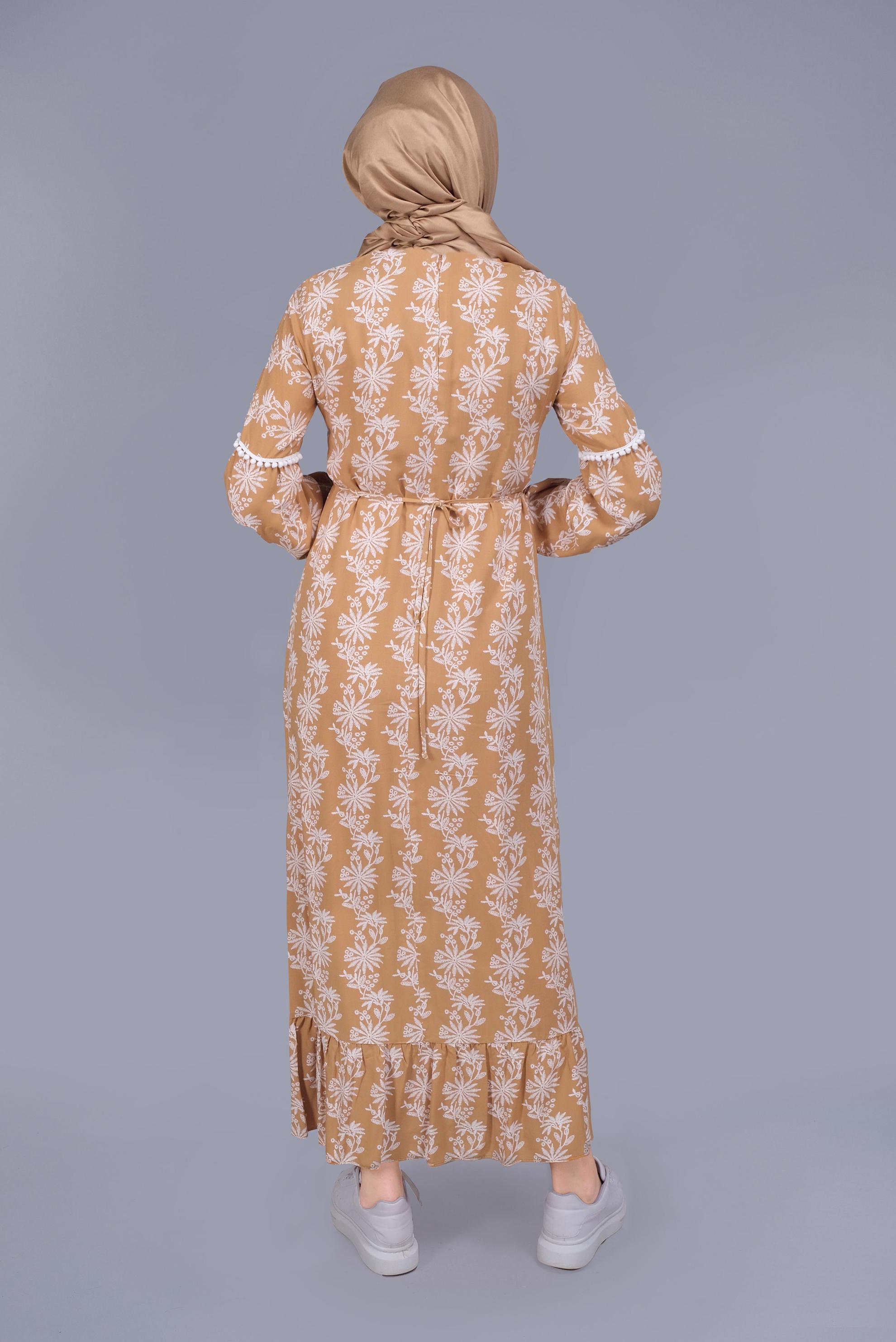 Tesettür giyim KAHVE NAKIŞLI MANŞETLERİ LASTİKLİ ELBİSE 40834 