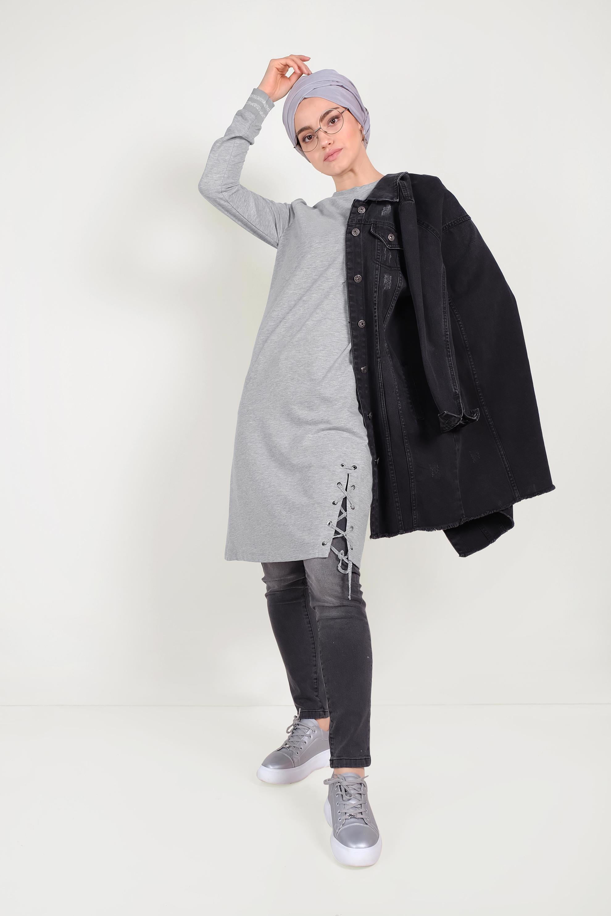 Tesettür giyim GRİ YANDAN BAĞCIK DETAYLI EŞOFMAN TUNİK 40483