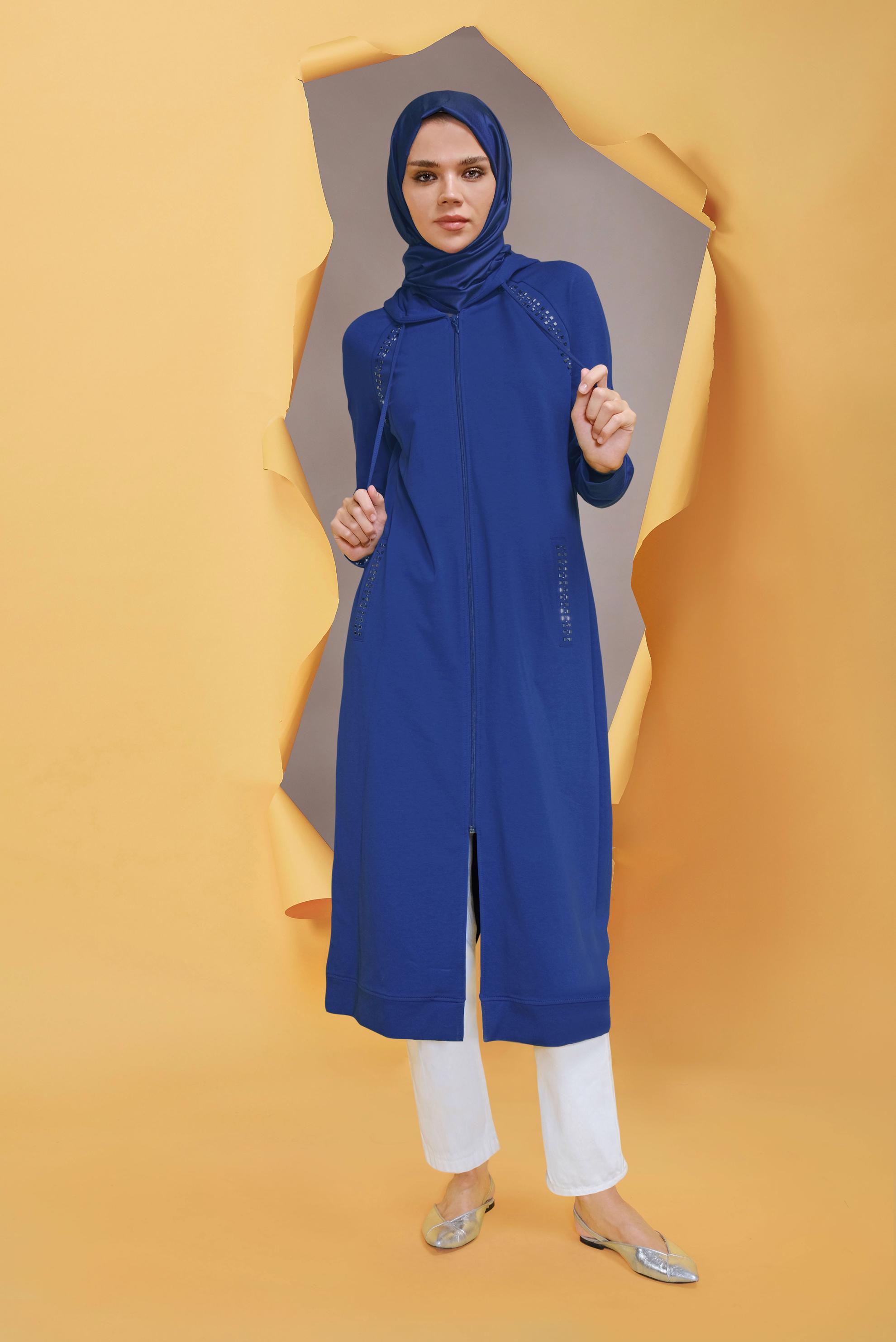 Tesettür giyim LACİVERT TAŞ BASKILI EŞOFMAN TUNİK 40721	