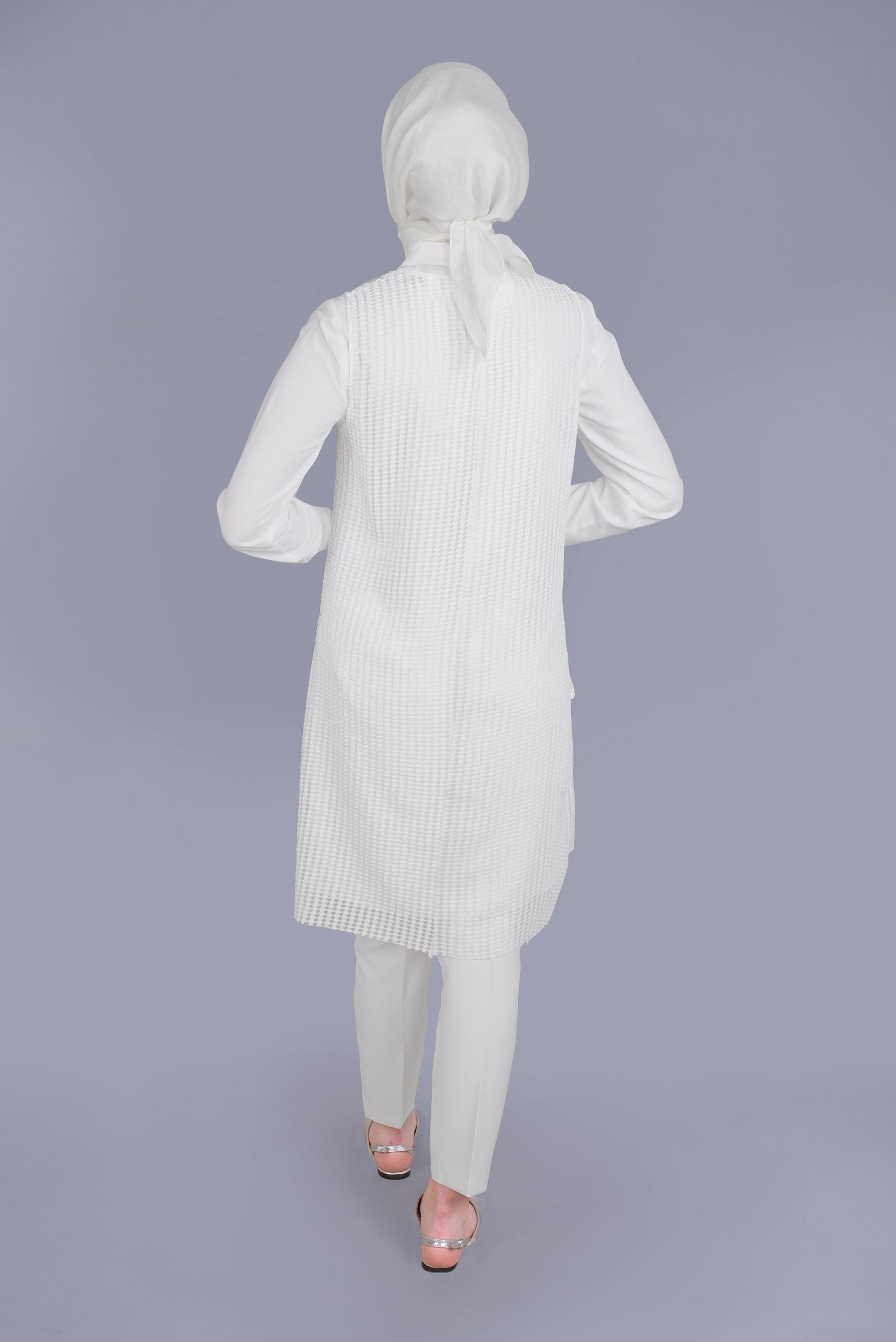 Tesettür giyim BEYAZ DAR PAÇA KUMAŞ PANTOLON 70225