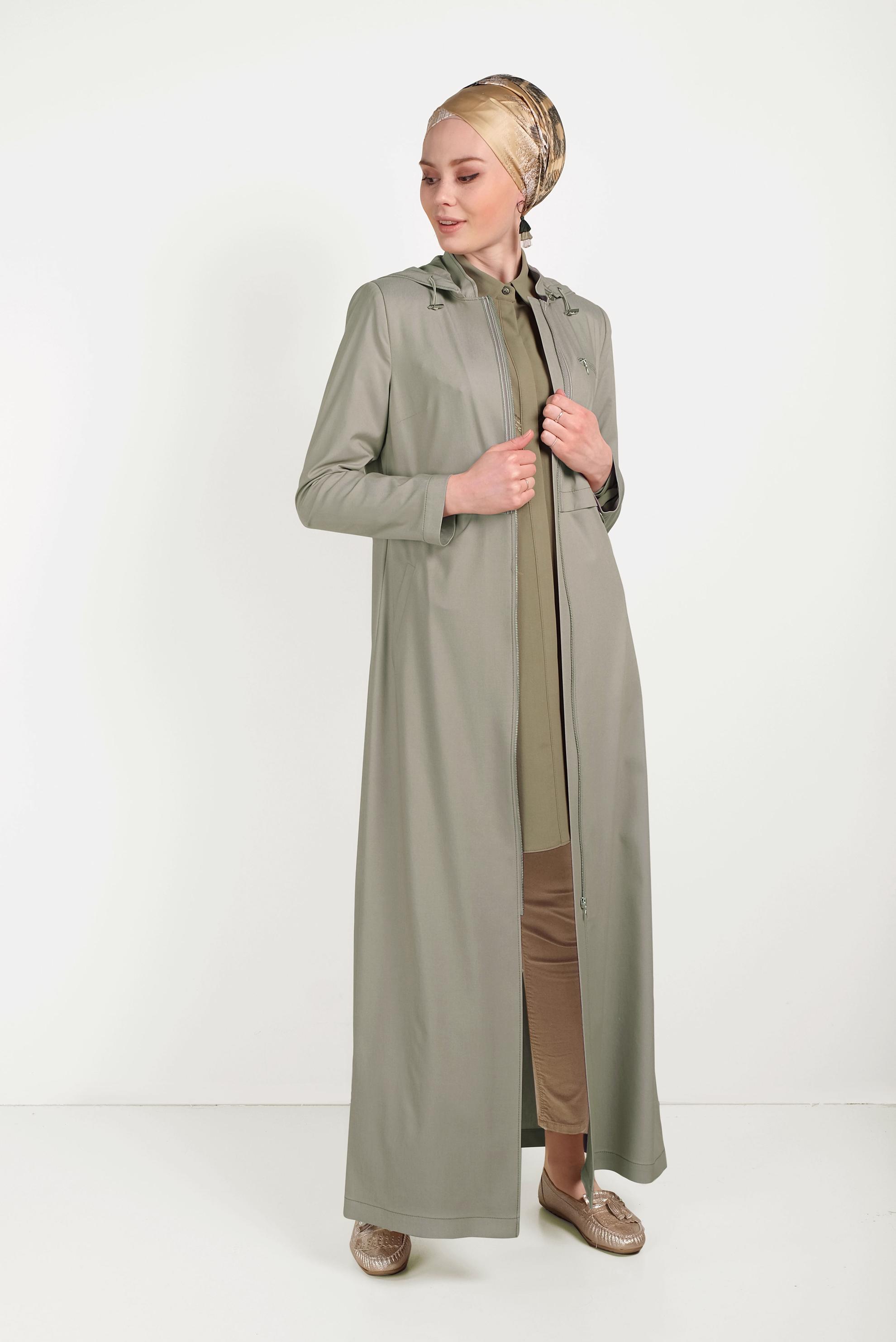 Tesettür giyim HAKİ KAPÜŞONLU FERMUARLI SPOR PARDESÜ 10158