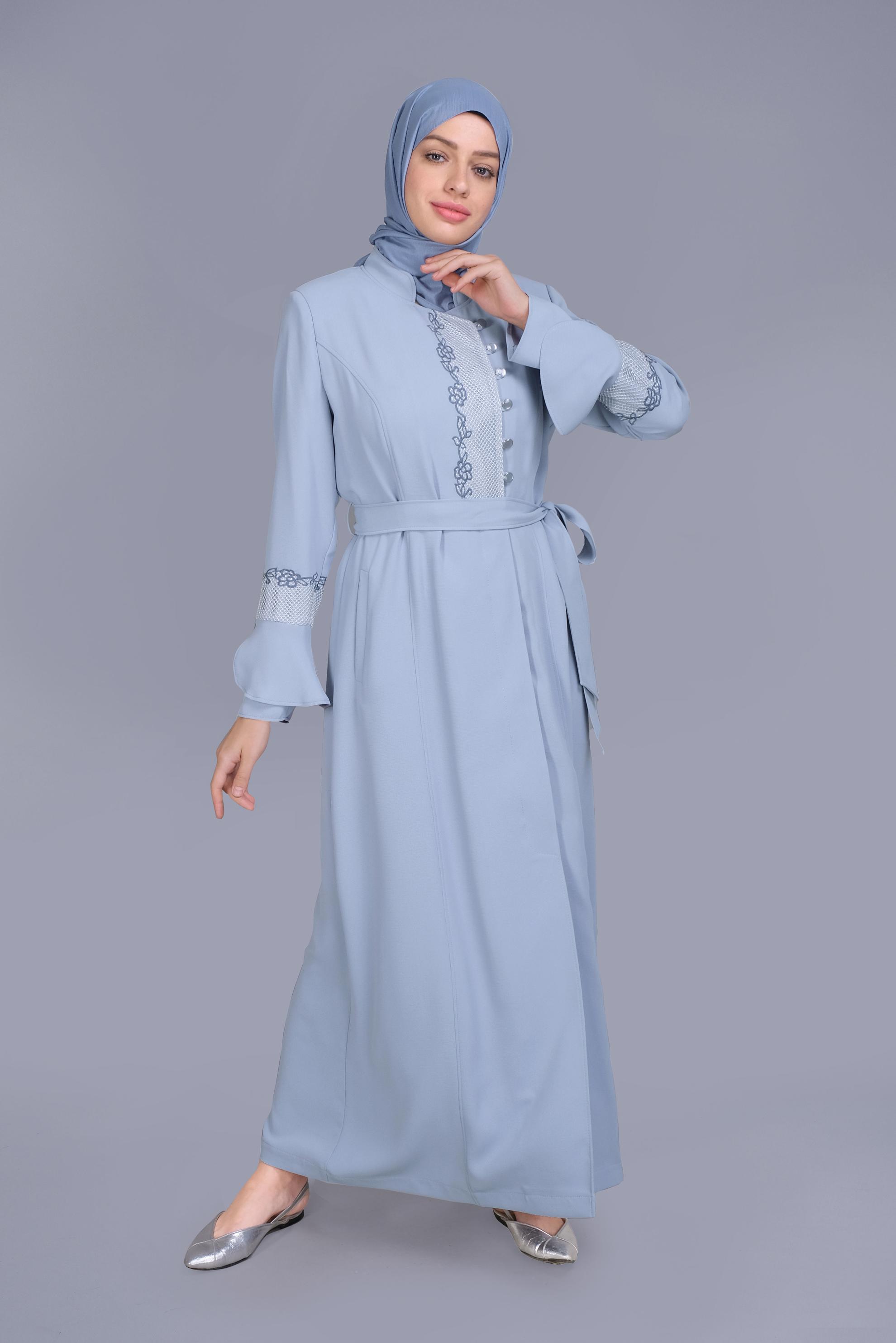 Vêtements hijab BLEU COUCHE DE FINITION DÉTAILLÉE DE BRODERIE 10199 