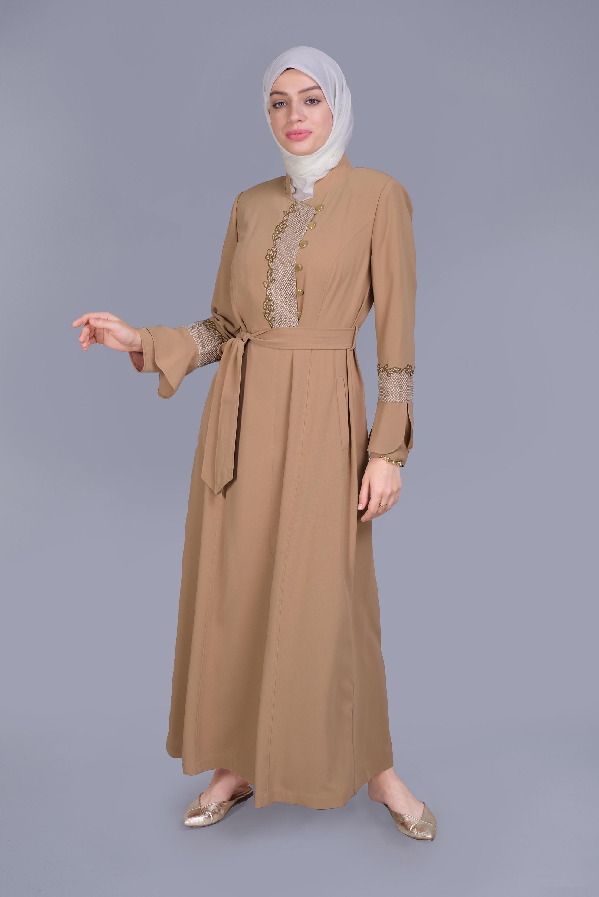 Vêtements hijab BRUN COUCHE DE FINITION DÉTAILLÉE DE BRODERIE 10199 