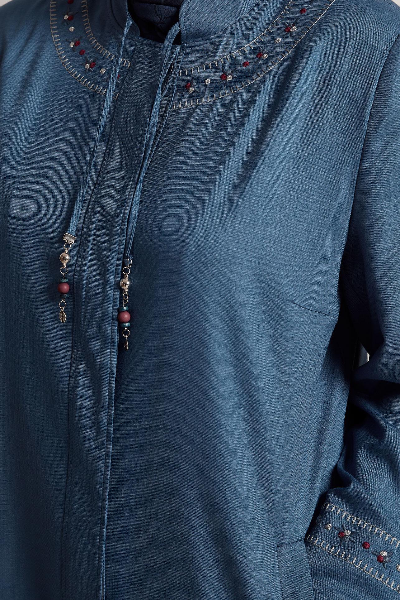 Tesettür giyim LACİVERT YAKASI BAĞLAMALI PARDESÜ 10213