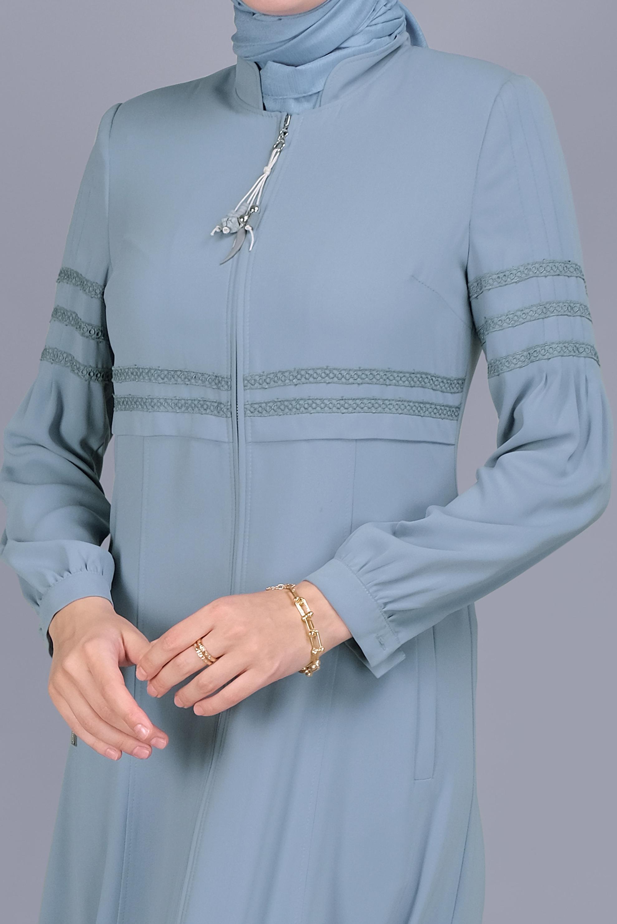 Tesettür giyim MAVİ NAKIŞLI FERMUARLI PARDESÜ 10214