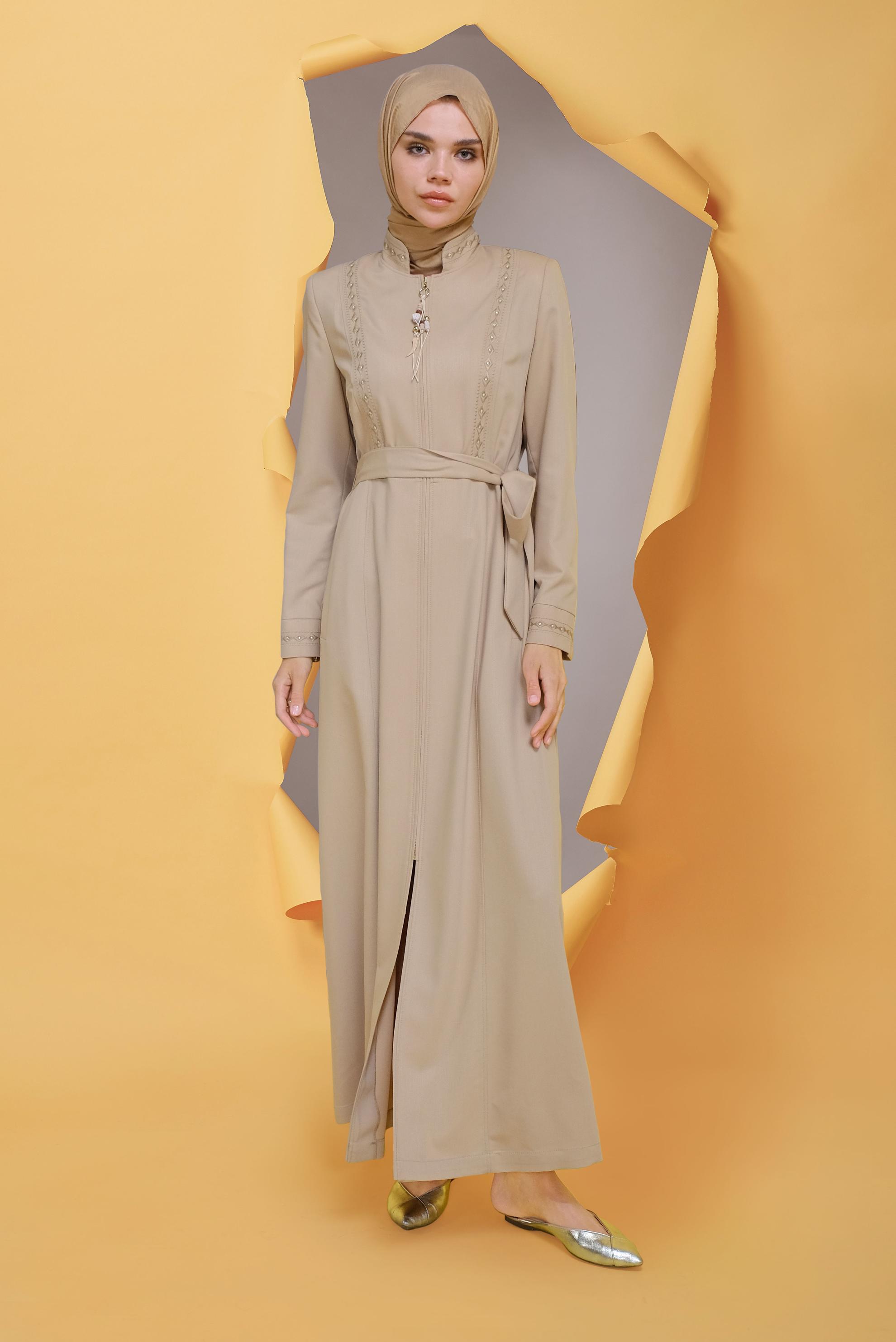 Tesettür giyim KAHVE NAKIŞLI BONCUKLU PARDESÜ 10219