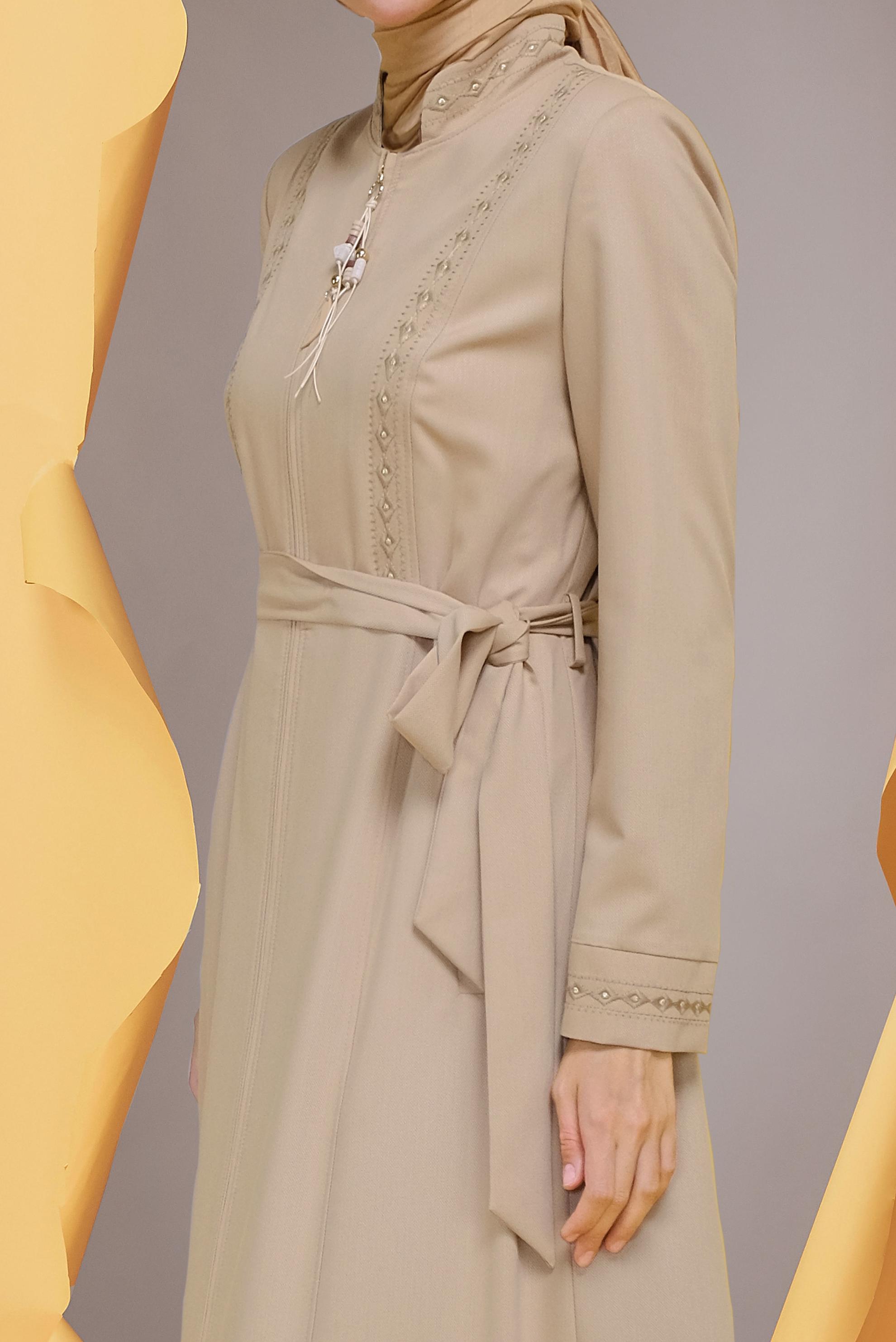 Tesettür giyim KAHVE NAKIŞLI BONCUKLU PARDESÜ 10219