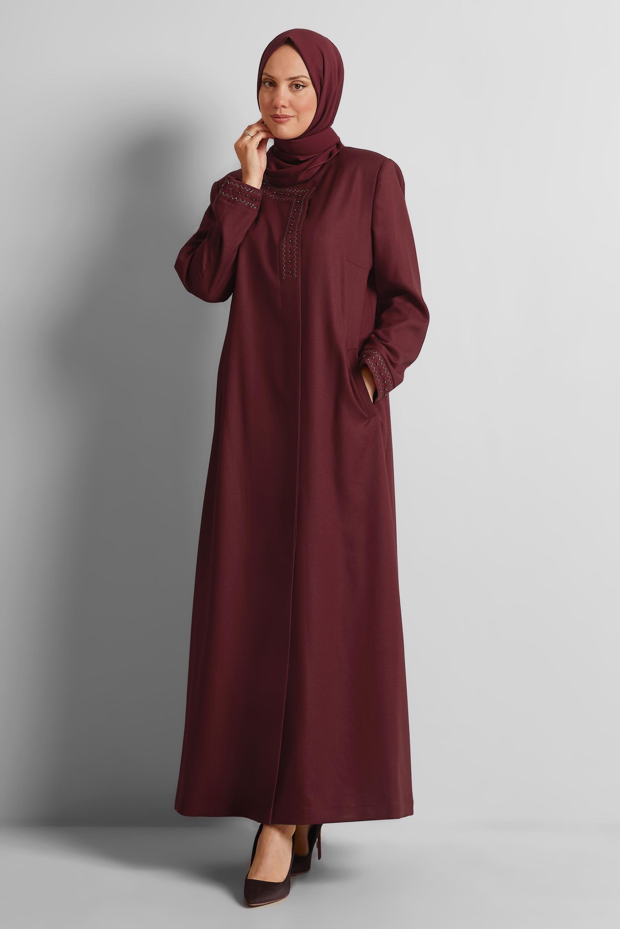Tesettür giyim BORDO İŞLEME DETAYLI PARDESÜ 10231