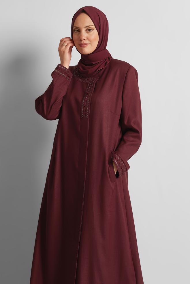 Tesettür giyim BORDO İŞLEME DETAYLI PARDESÜ 10231 - ALVİNA