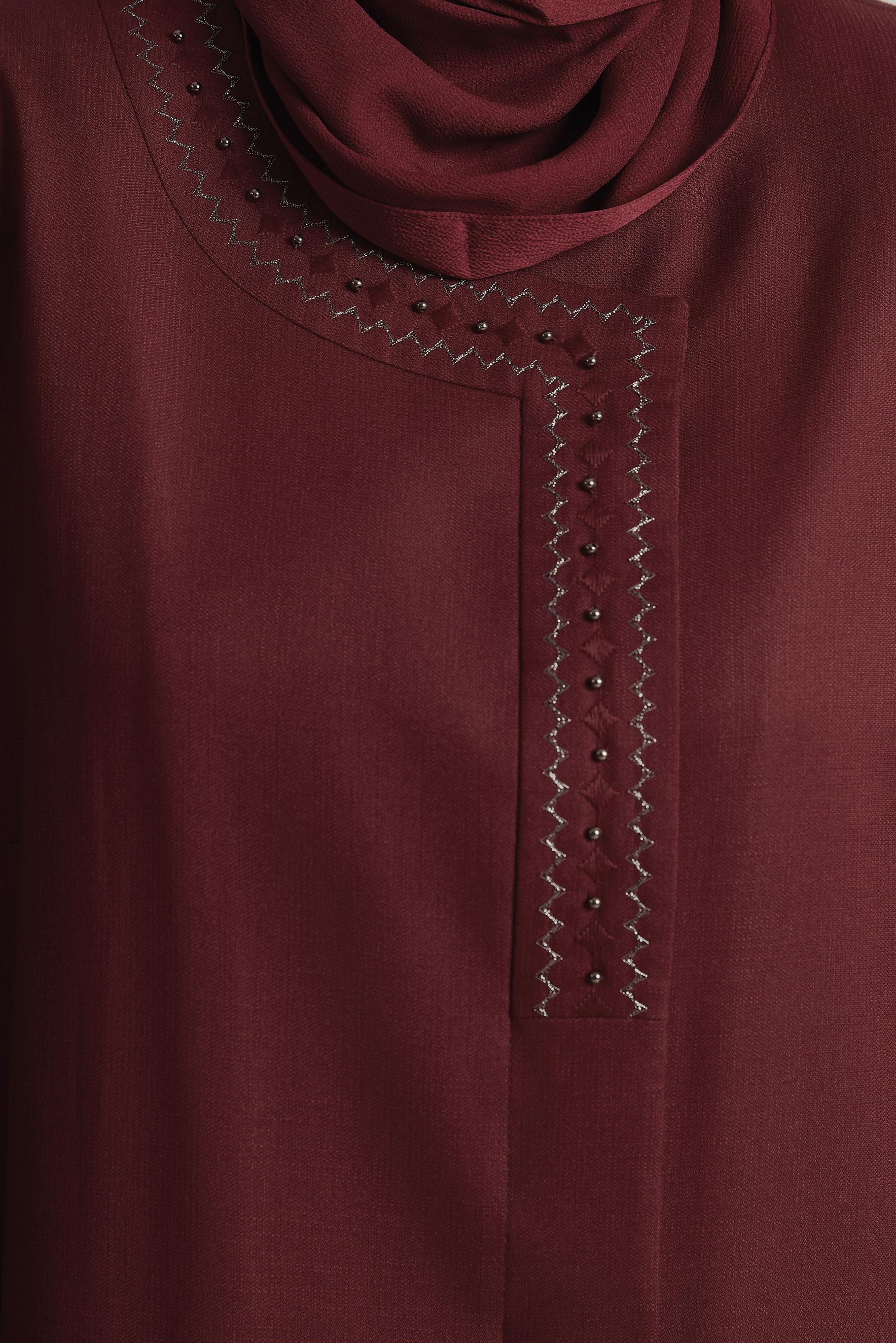 Tesettür giyim BORDO İŞLEME DETAYLI PARDESÜ 10231