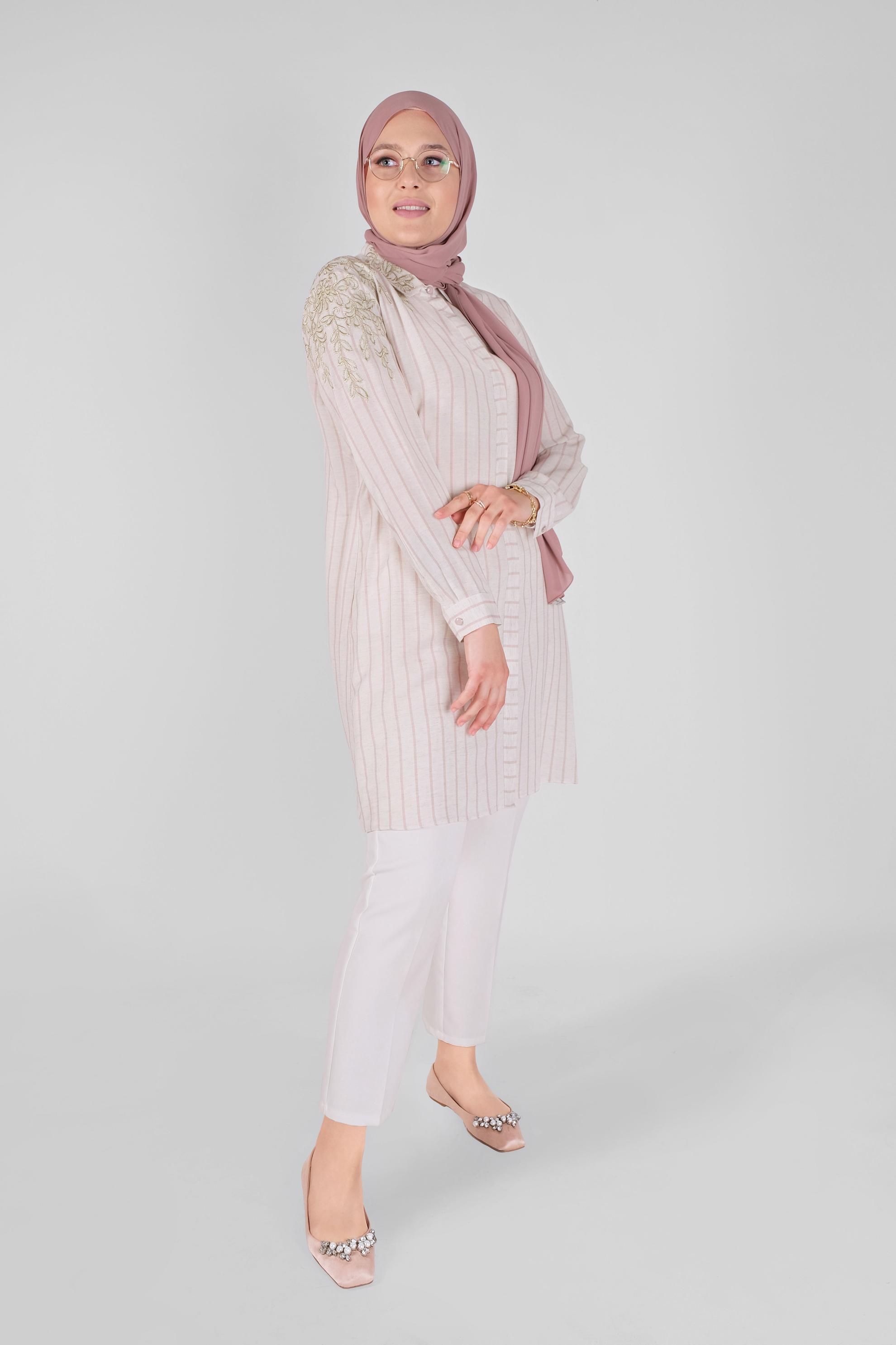 Tesettür giyim PUDRA ÇİZGİLİ NAKIŞLI TUNİK 40702 