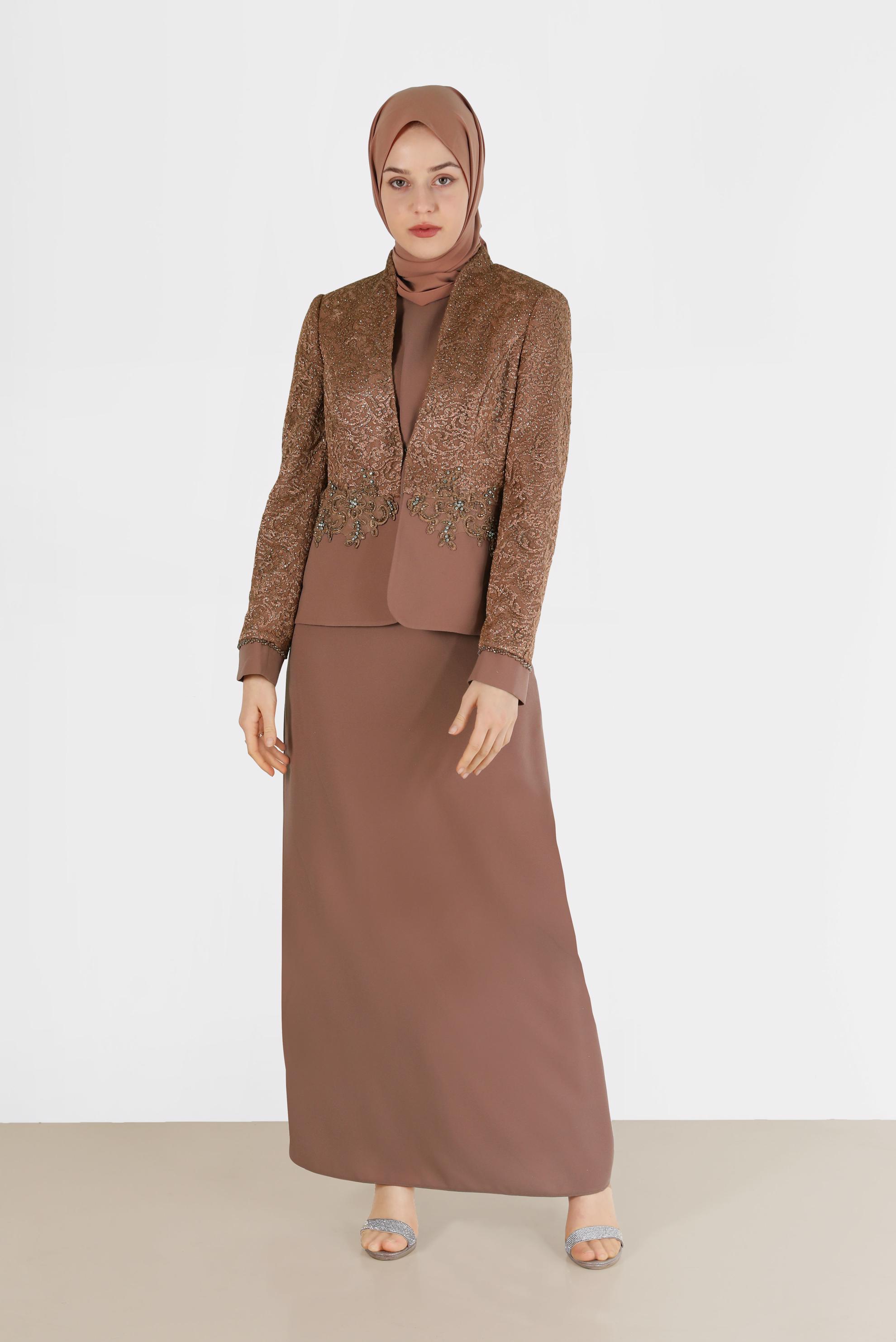 Tesettür giyim KAHVE BONCUK İŞLEMELİ DANTELLİ ÜÇLÜ ETEKLİ TAKIM 30048 