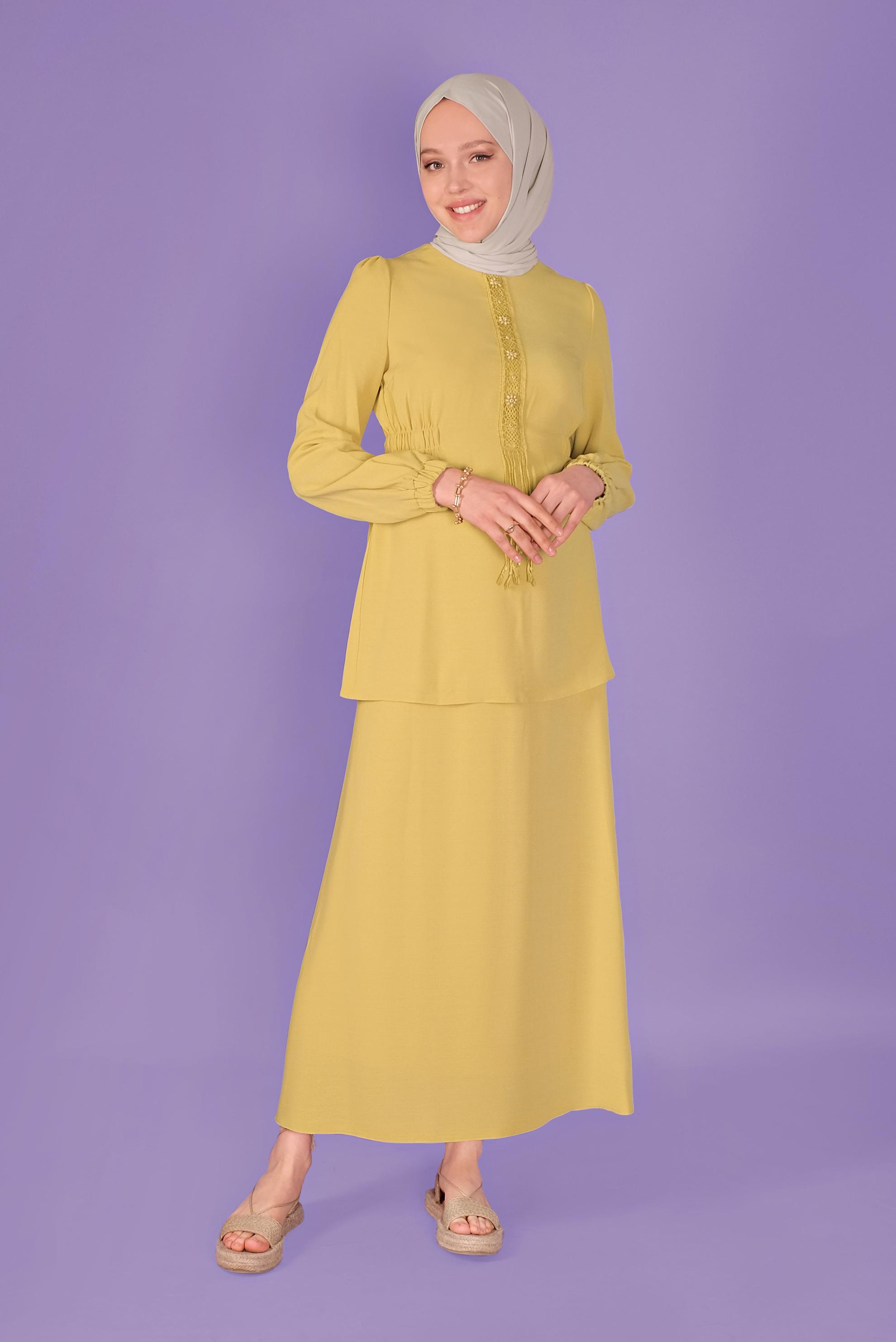 Tesettür giyim SARI DANTELLİ BONCUKLU İKİLİ ETEKLİ TAKIM 40810 