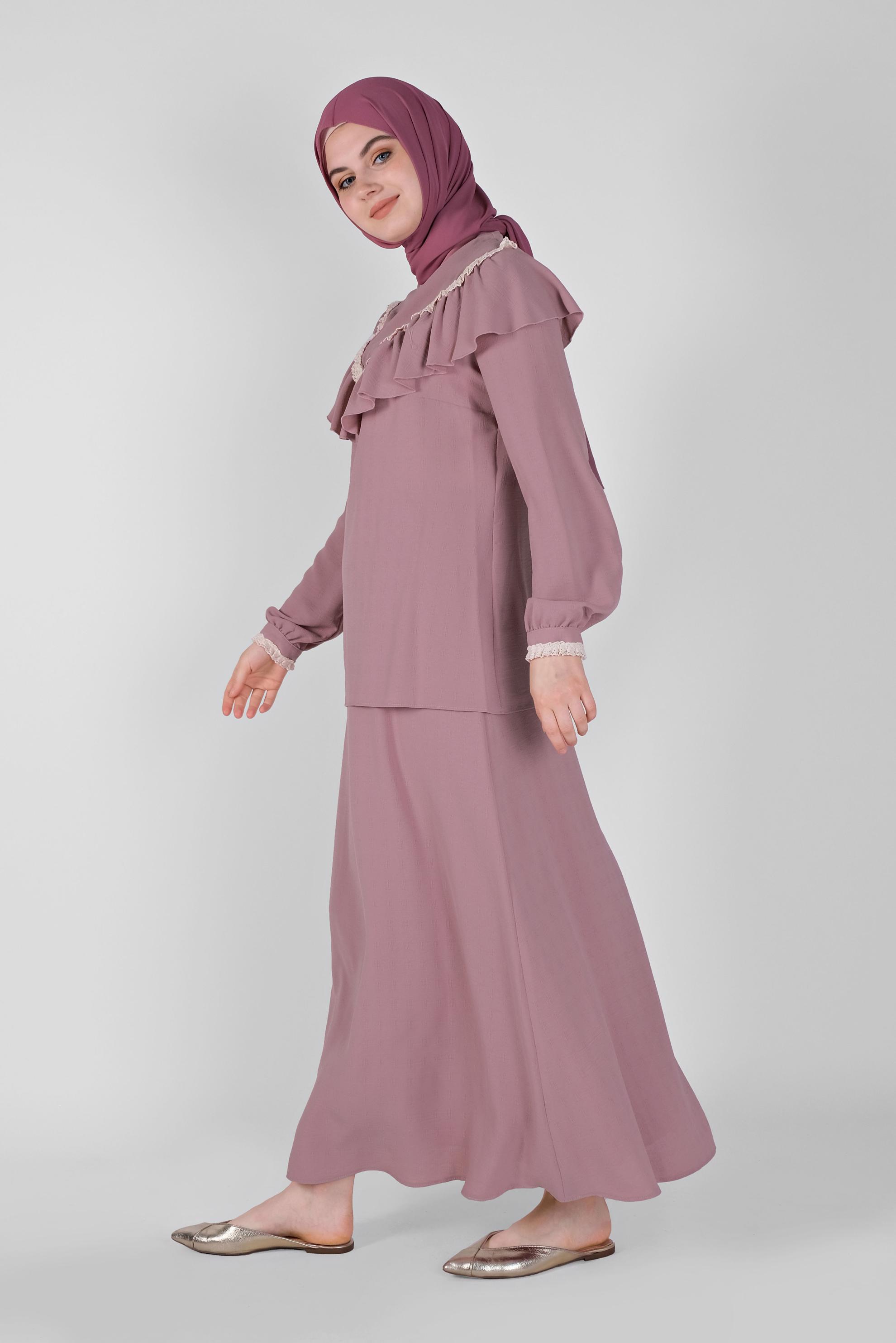Tesettür giyim PUDRA FIRFIRLI KEMERLİ ETEKLİ TAKIM 40811