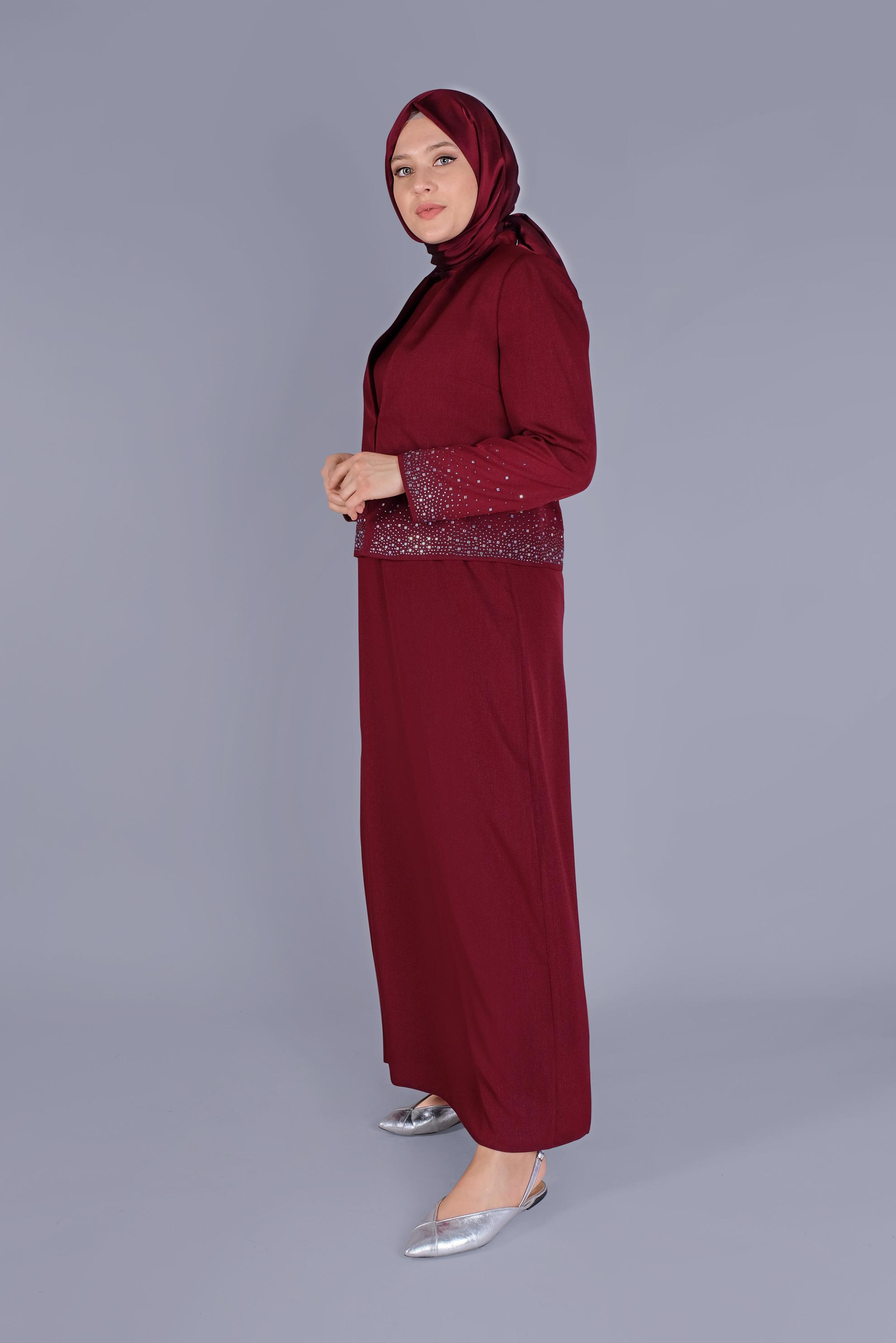 Tesettür giyim BORDO TAŞ BASKILI İKİLİ ELBİSELİ TAKIM 30049