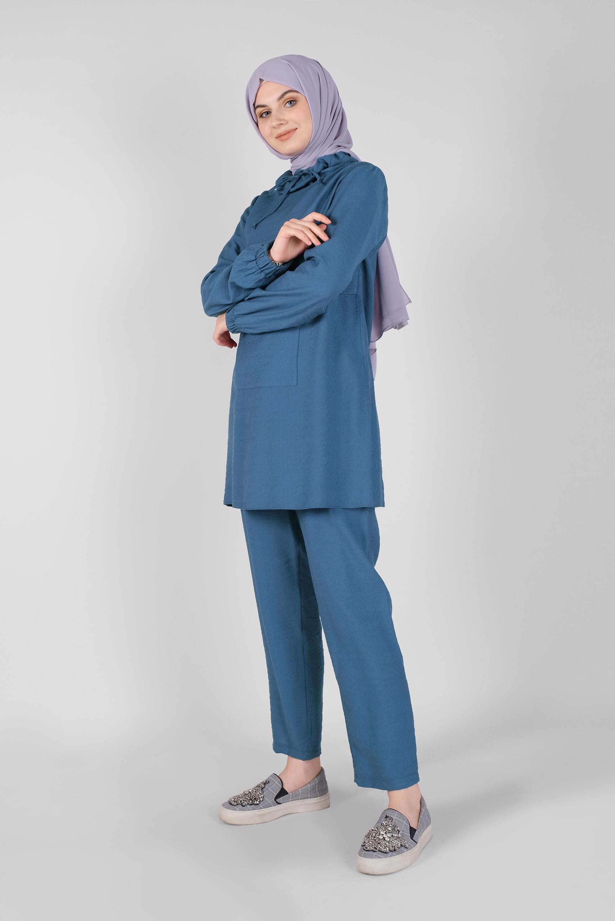 Tesettür giyim LACİVERT BOĞAZLI CEPLİ İKİLİ PANTOLONLU TAKIM 40788 