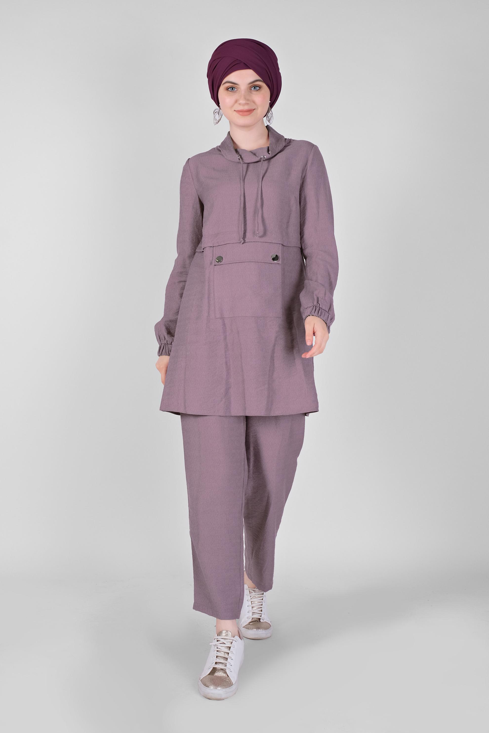 Tesettür giyim MOR BOĞAZLI CEPLİ İKİLİ PANTOLONLU TAKIM 40788 