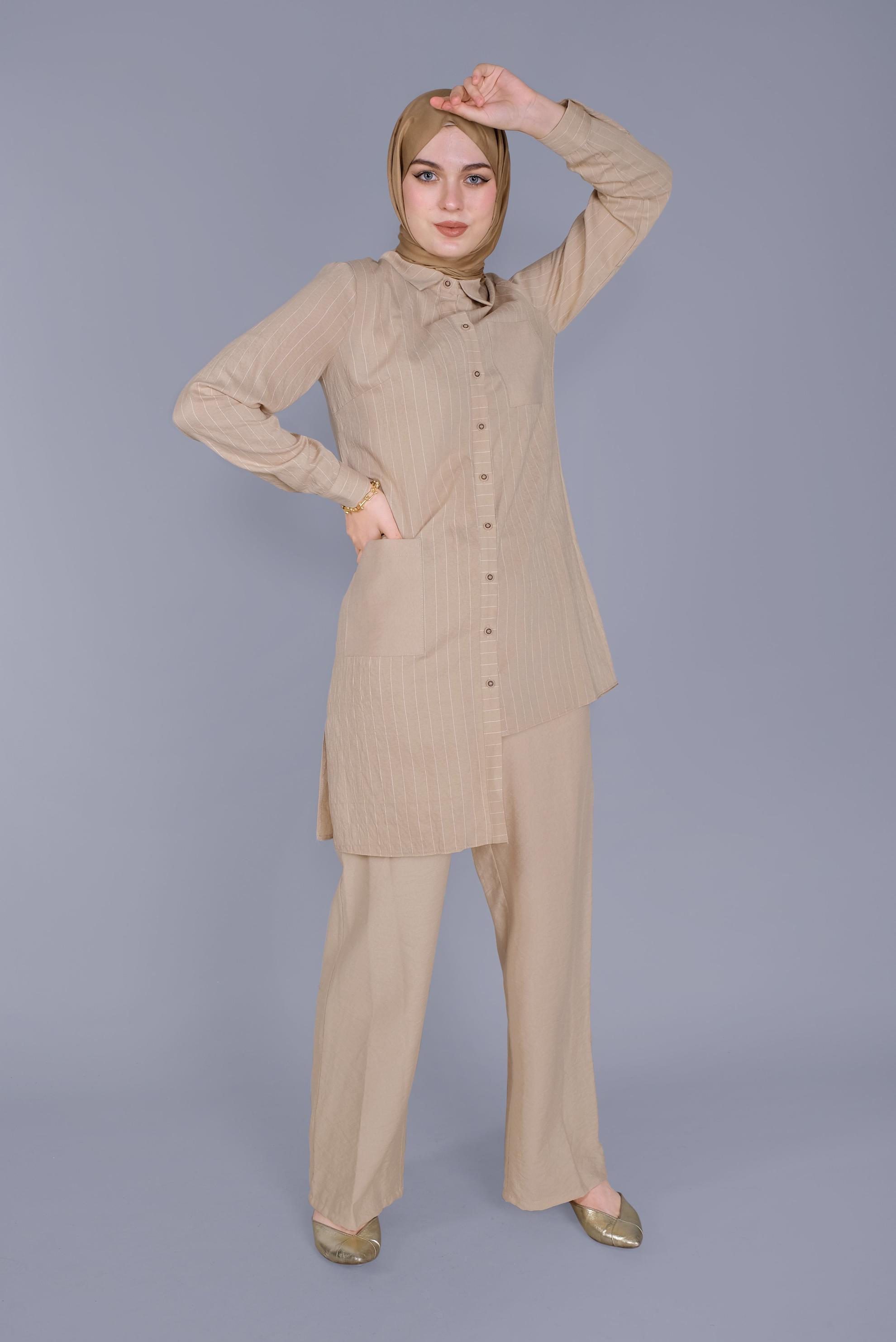 Tesettür giyim BEJ ÇİZGİLİ CEPLİ İKİLİ PANTOLONLU TAKIM 40790 