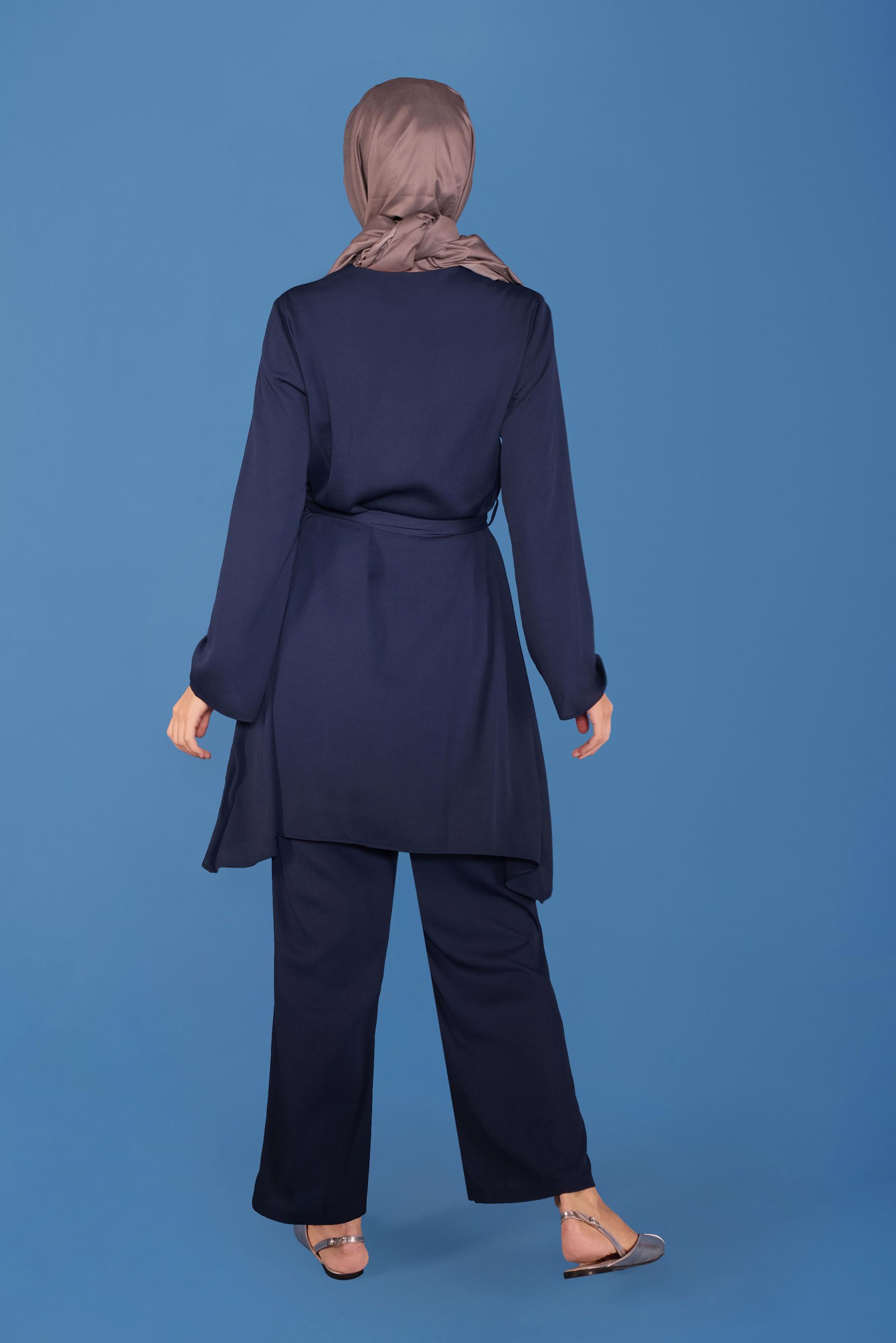 Tesettür giyim LACİVERT KUŞAKLI GİZLİ DÜĞMELİ PANTOLONLU TAKIM 40792