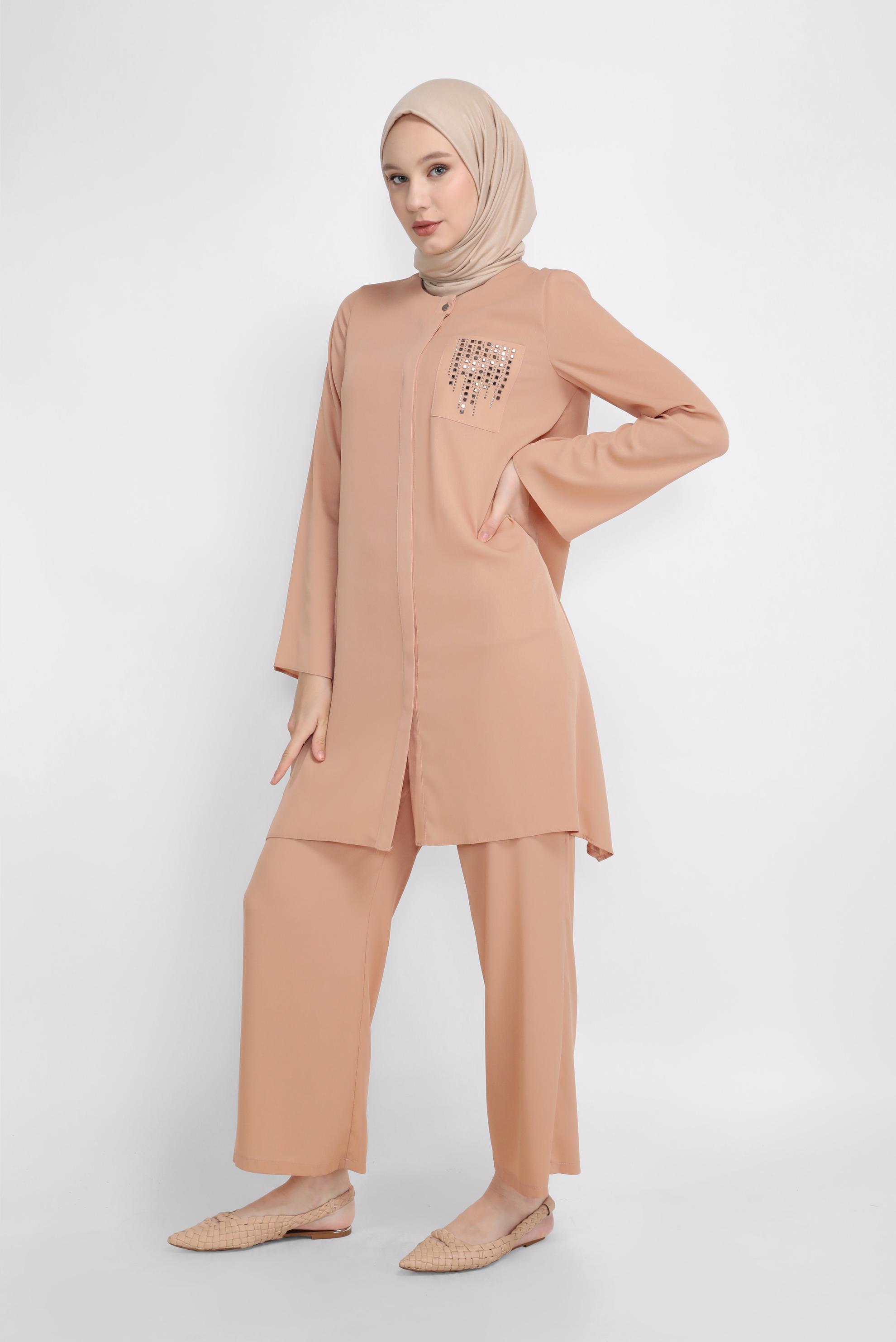 Tesettür giyim PUDRA KUŞAKLI GİZLİ DÜĞMELİ PANTOLONLU TAKIM 40792