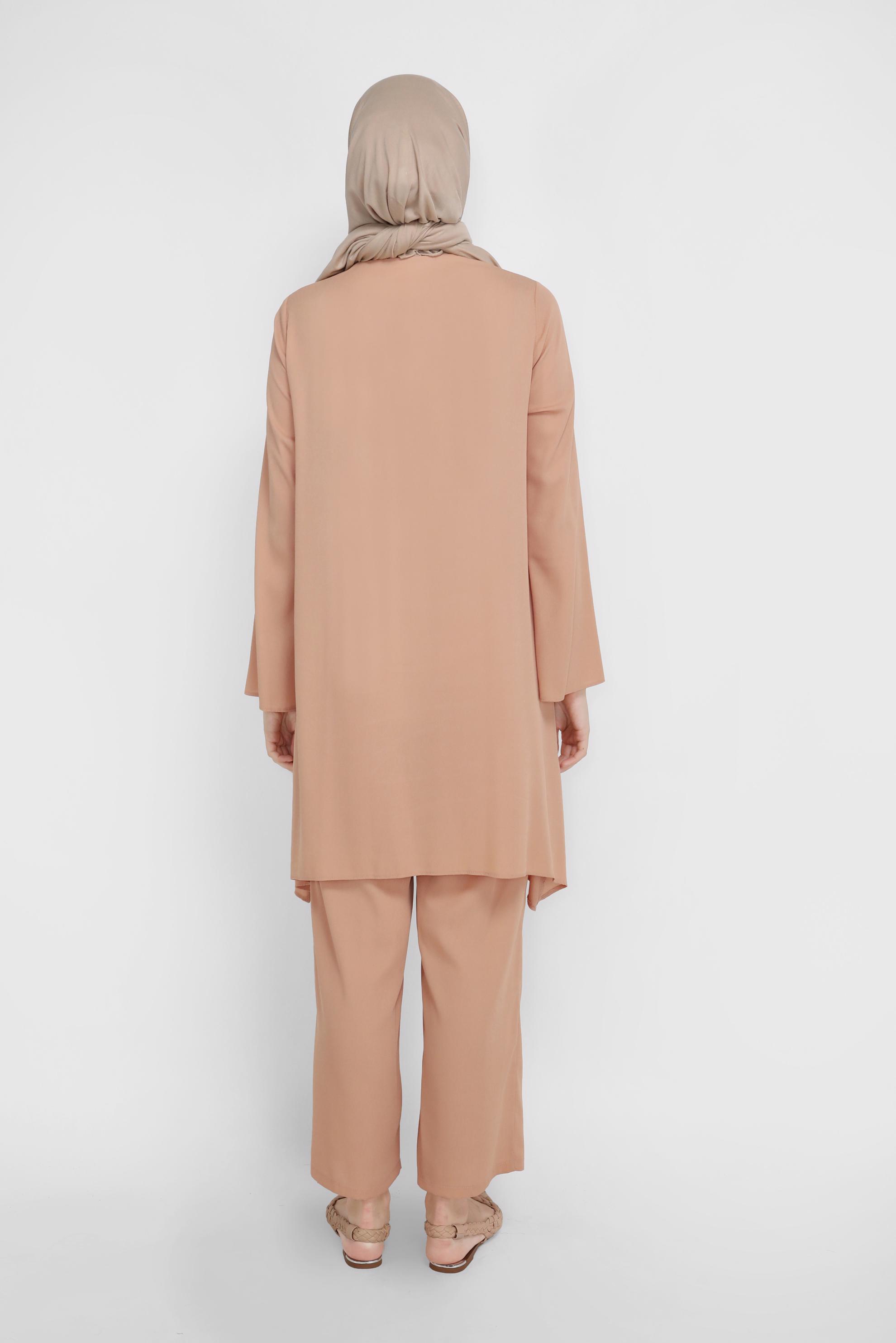 Tesettür giyim PUDRA KUŞAKLI GİZLİ DÜĞMELİ PANTOLONLU TAKIM 40792