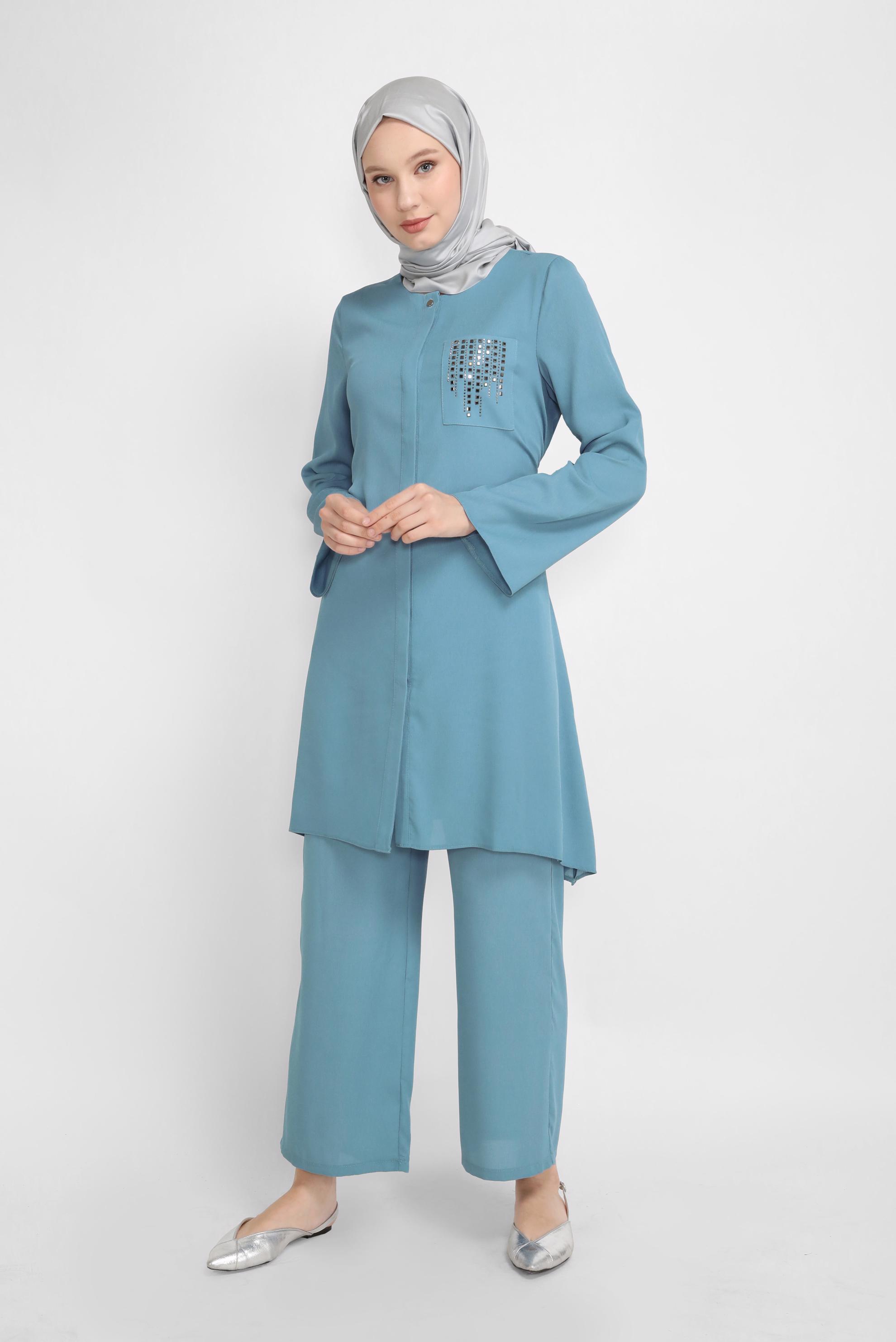 Tesettür giyim MAVİ KUŞAKLI GİZLİ DÜĞMELİ PANTOLONLU TAKIM 40792