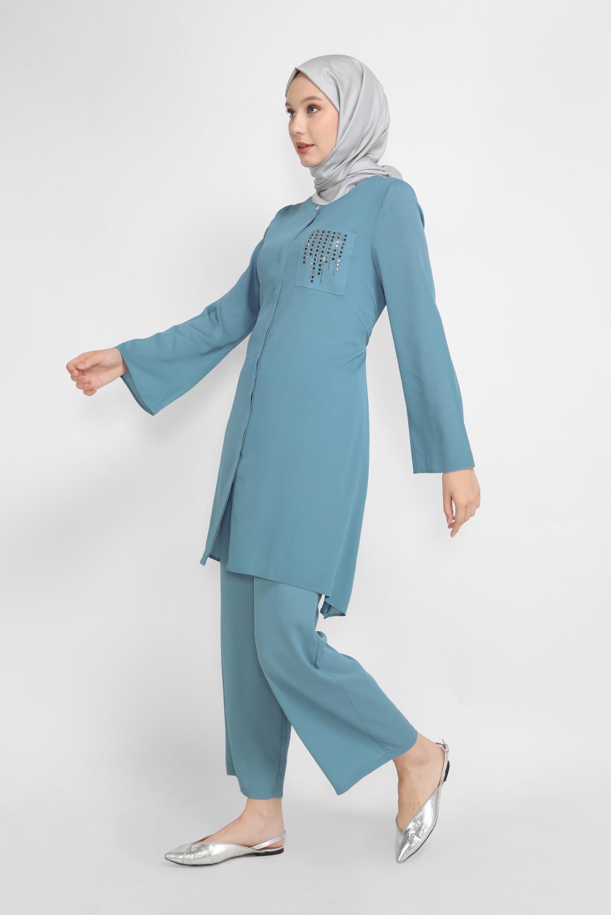 Tesettür giyim MAVİ KUŞAKLI GİZLİ DÜĞMELİ PANTOLONLU TAKIM 40792