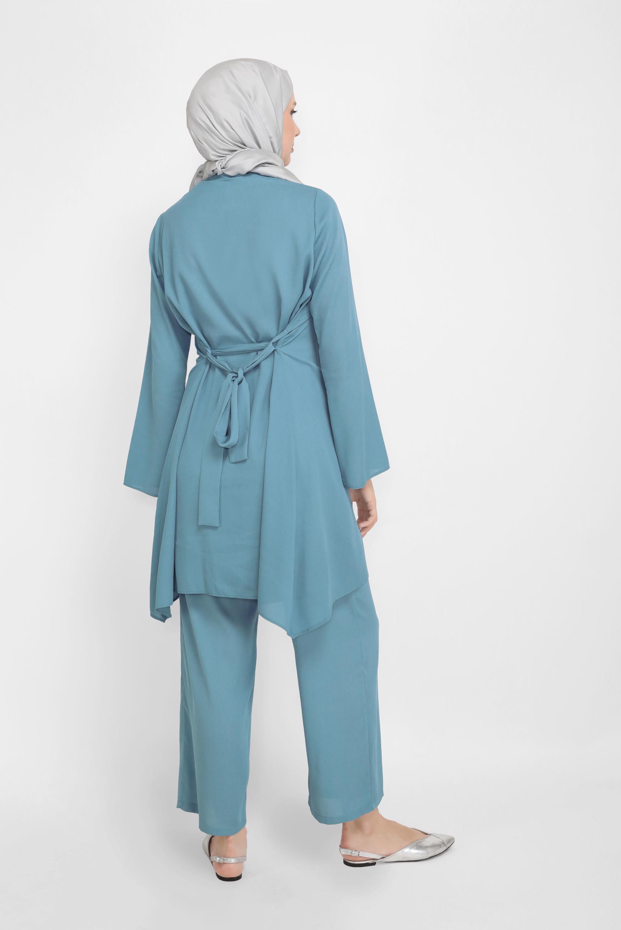 Tesettür giyim MAVİ KUŞAKLI GİZLİ DÜĞMELİ PANTOLONLU TAKIM 40792