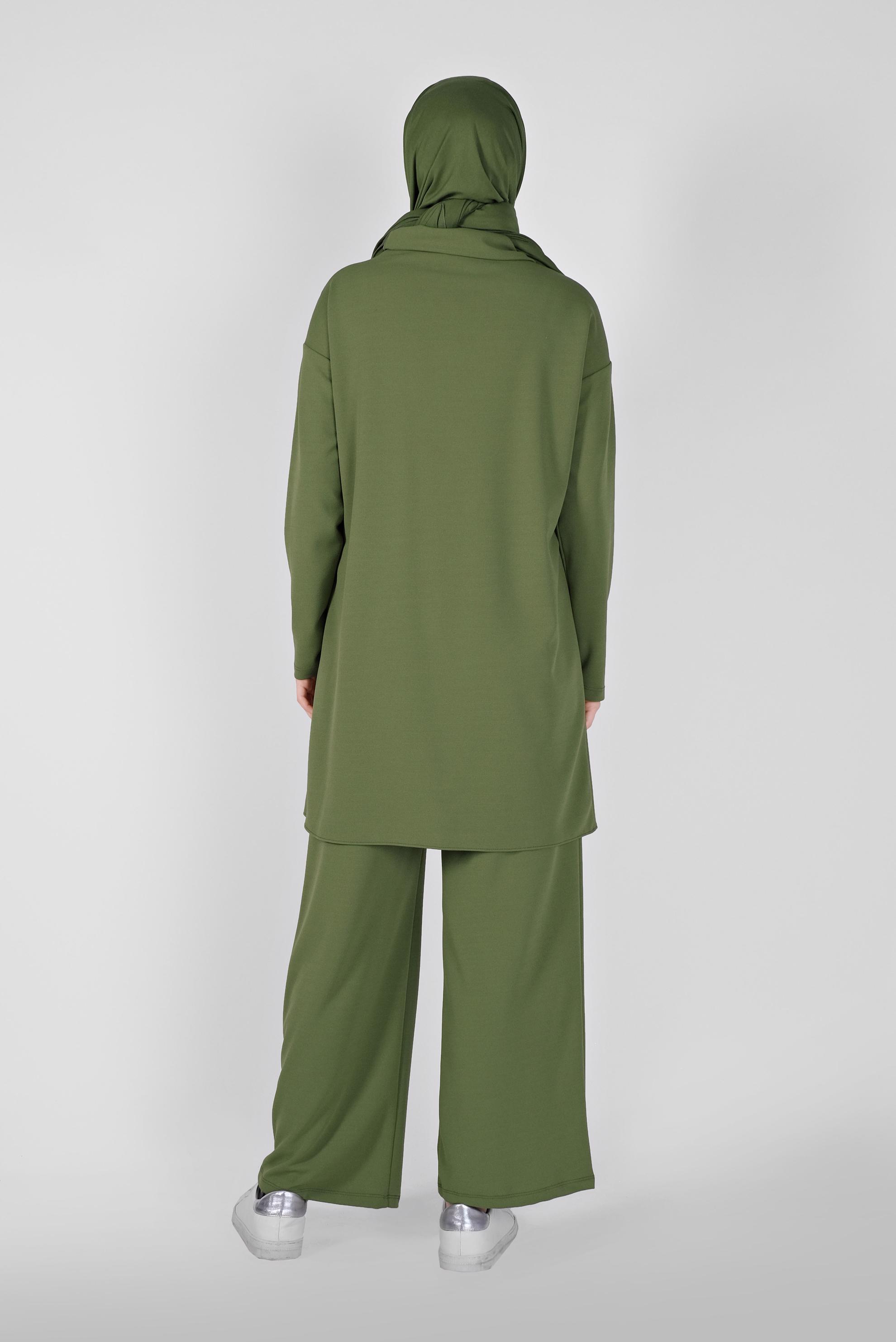 Tesettür giyim HAKİ BOĞAZLI CEPLİ PANTOLONLU TAKIM 40802 