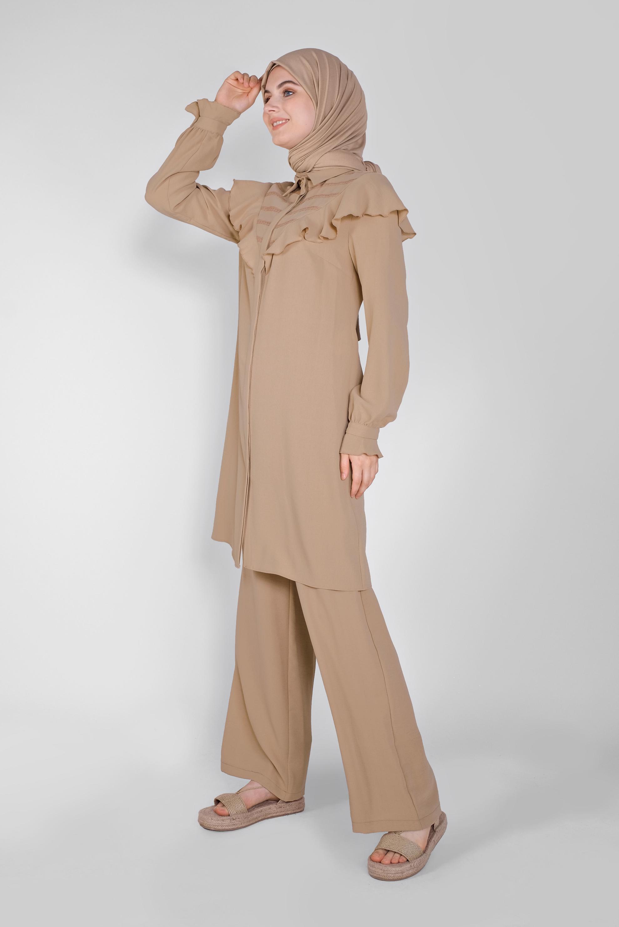 Tesettür giyim BEJ FIRFIRLI PANTOLONLU TAKIM 40808 