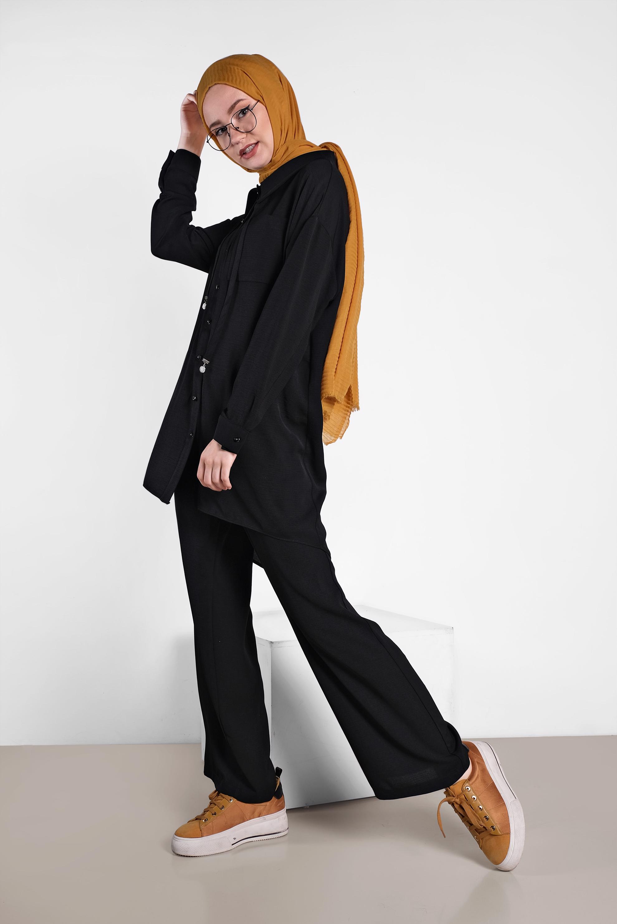 Tesettür giyim SİYAH YAKASI BAĞCIK DETAYLI DÜĞMELİ İKİLİ PANTOLON TAKIM 4325