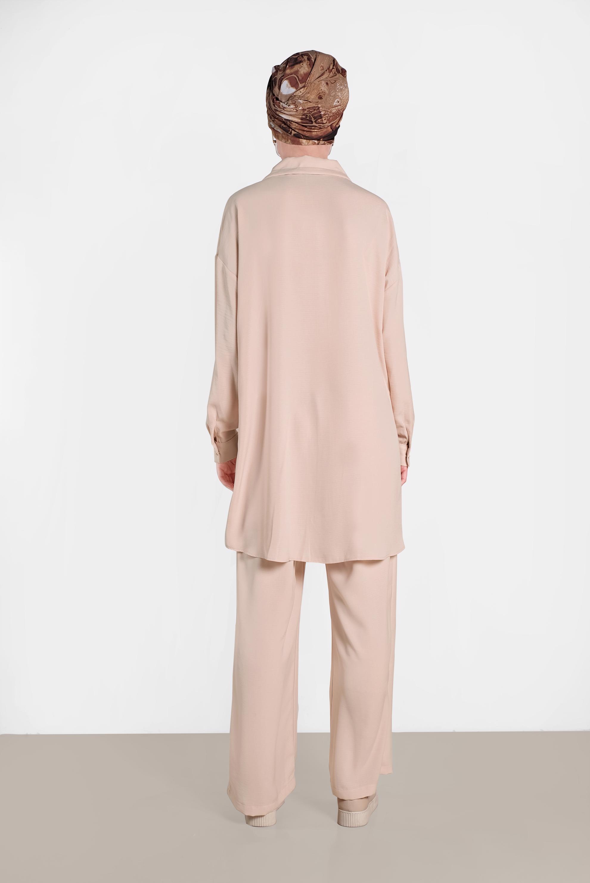 Tesettür giyim KUM YAKASI BAĞCIK DETAYLI DÜĞMELİ İKİLİ PANTOLON TAKIM 4325