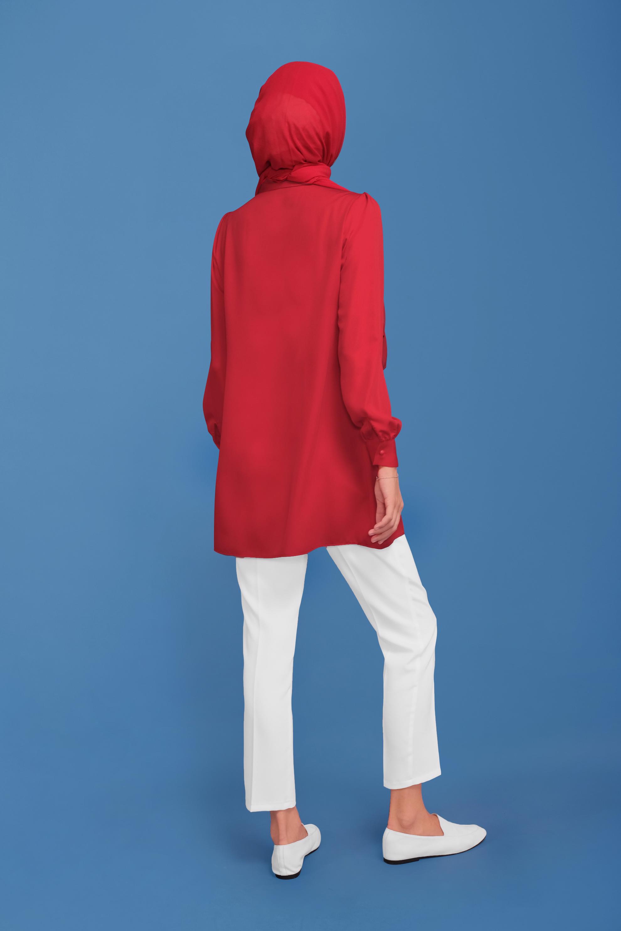 Tesettür giyim KIRMIZI YAKASI TAŞ VE BONCUK İŞLEMELİ TUNİK 40622