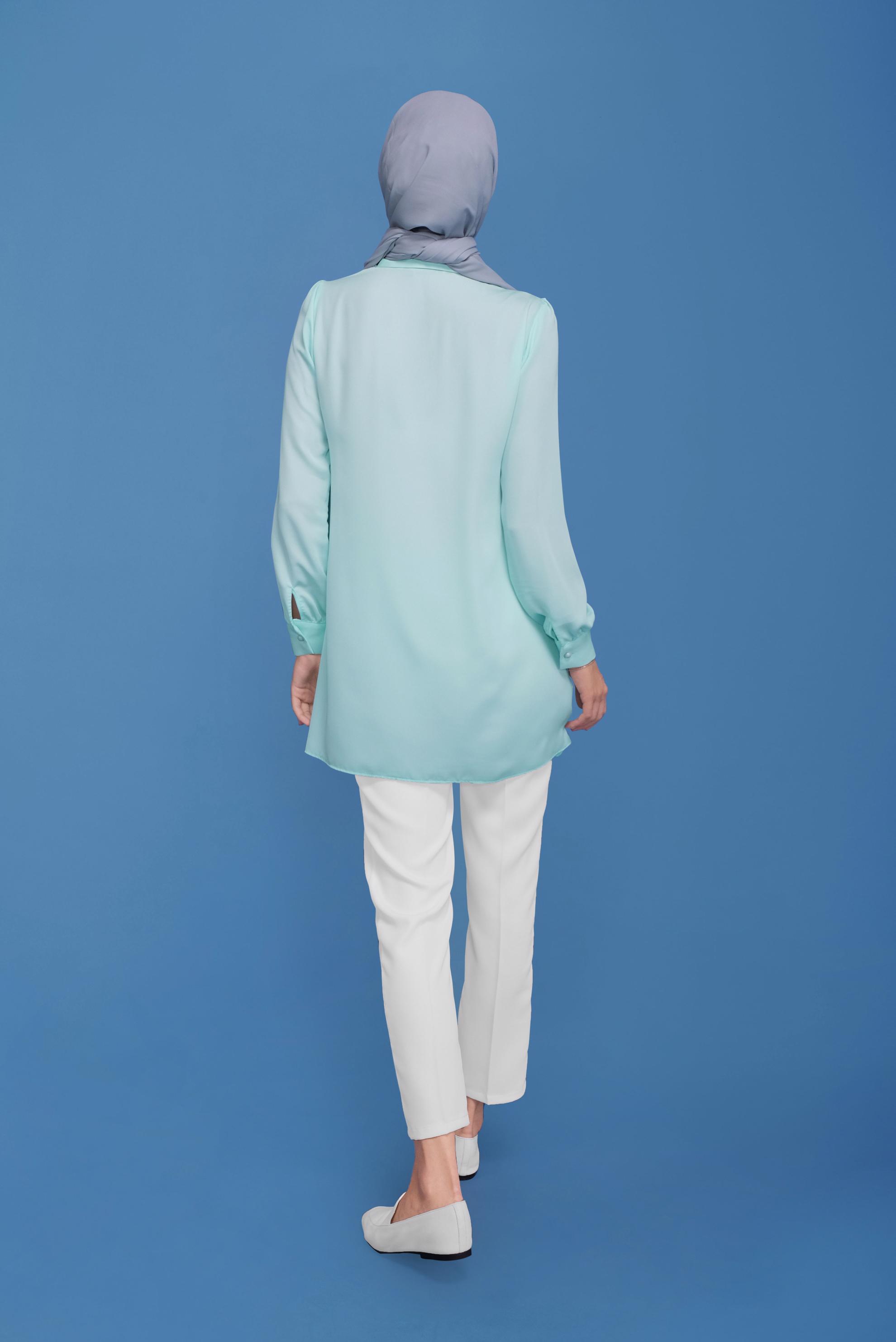 Tesettür giyim YEŞİL YAKASI TAŞ VE BONCUK İŞLEMELİ TUNİK 40622