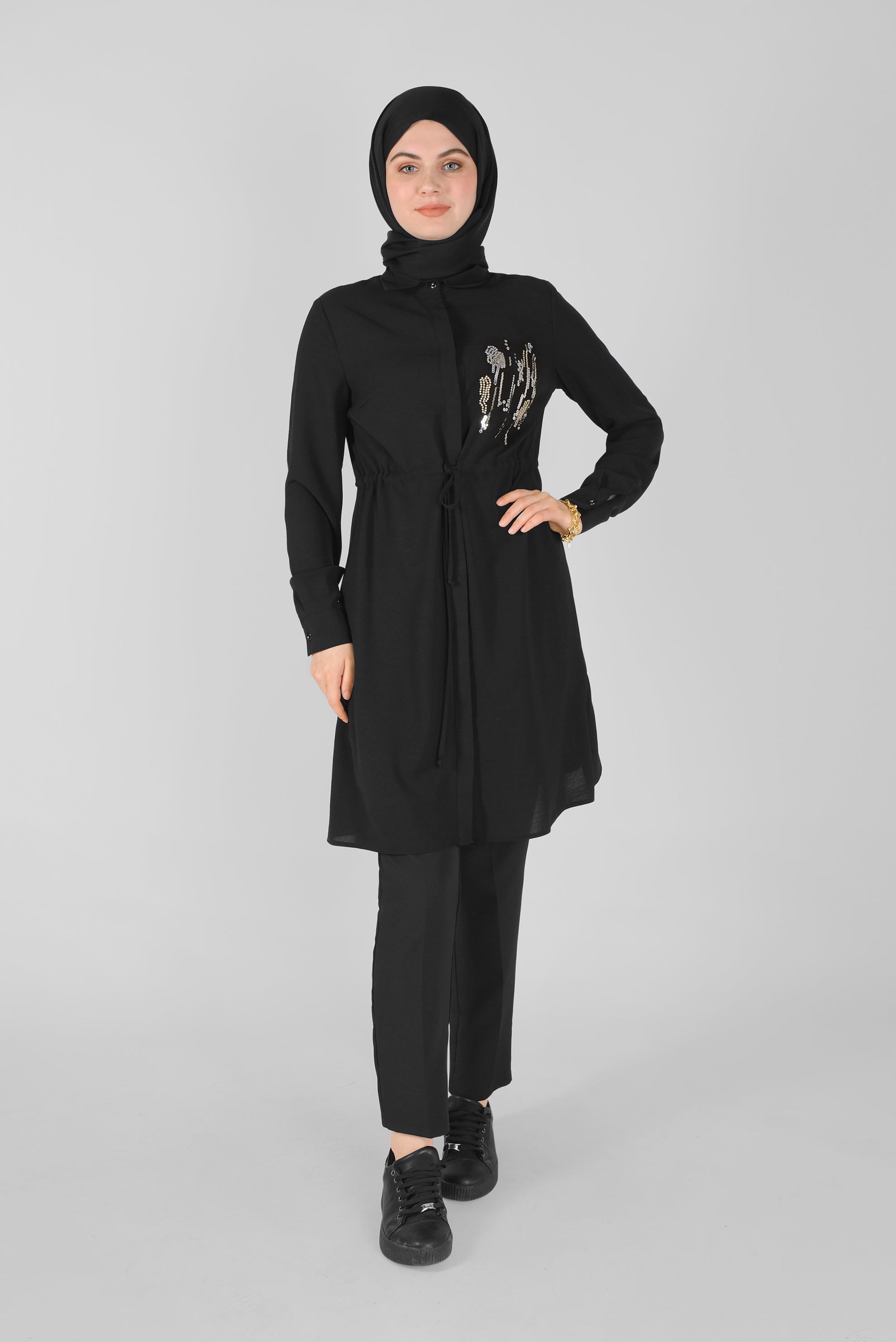 Tesettür giyim SİYAH ÖNÜ BAĞCIKLI DÜĞMELİ TUNİK 40697 