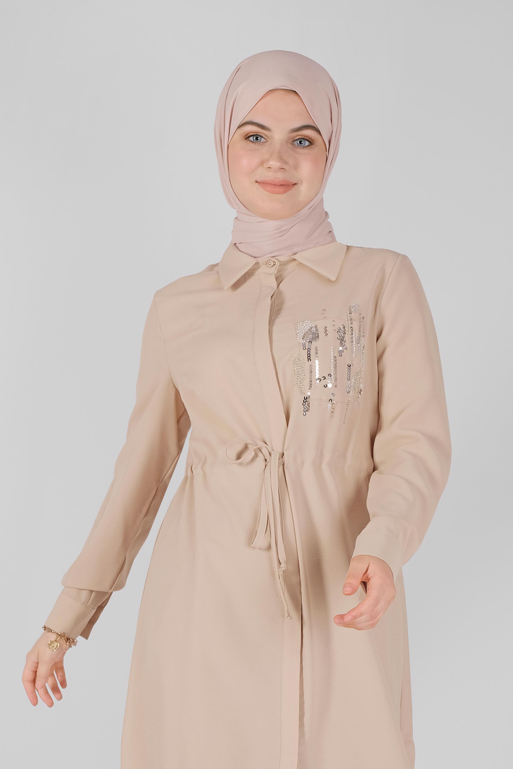 Tesettür giyim BEJ ÖNÜ BAĞCIKLI DÜĞMELİ TUNİK 40697 