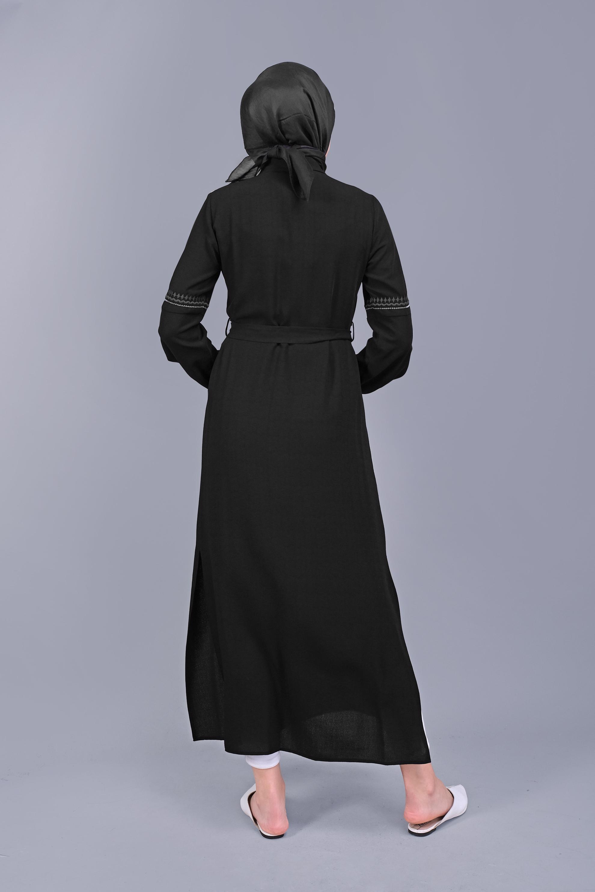 Tesettür giyim SİYAH NAKIŞLI KUŞAKLI TUNİK 40739