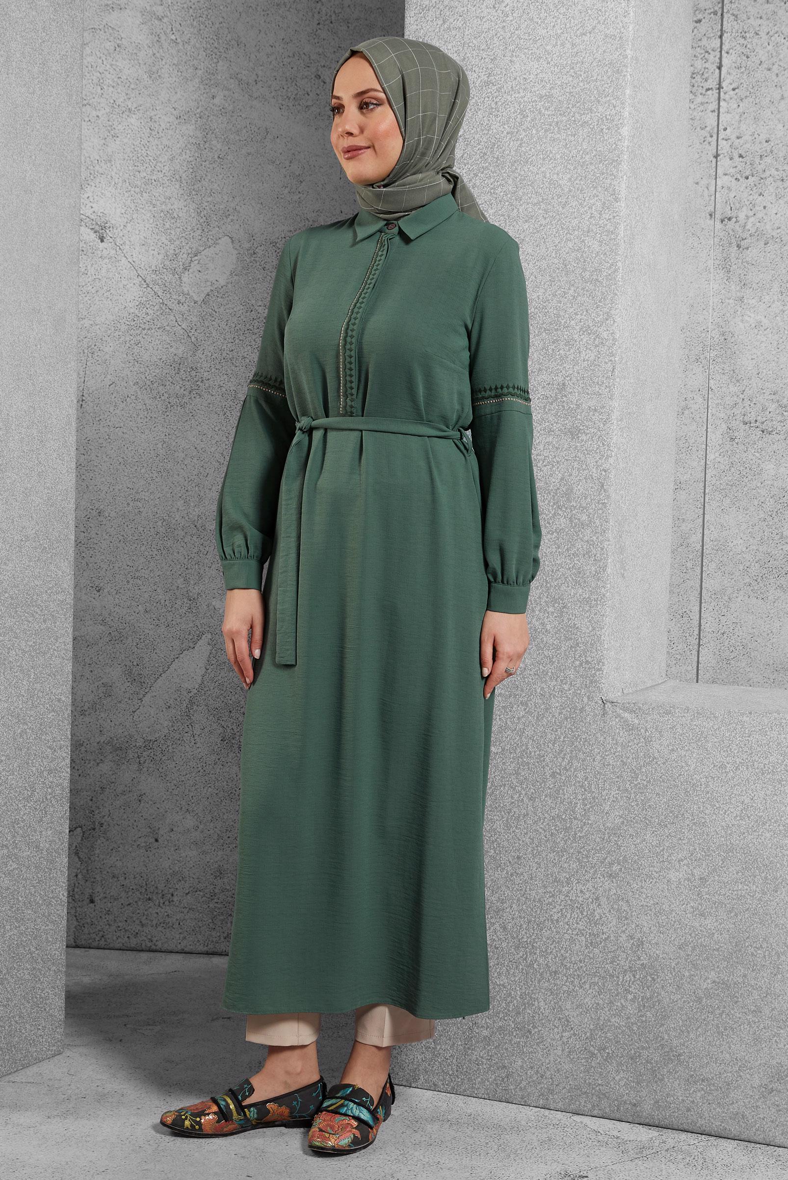 Tesettür giyim YEŞİL NAKIŞLI KUŞAKLI TUNİK 40739