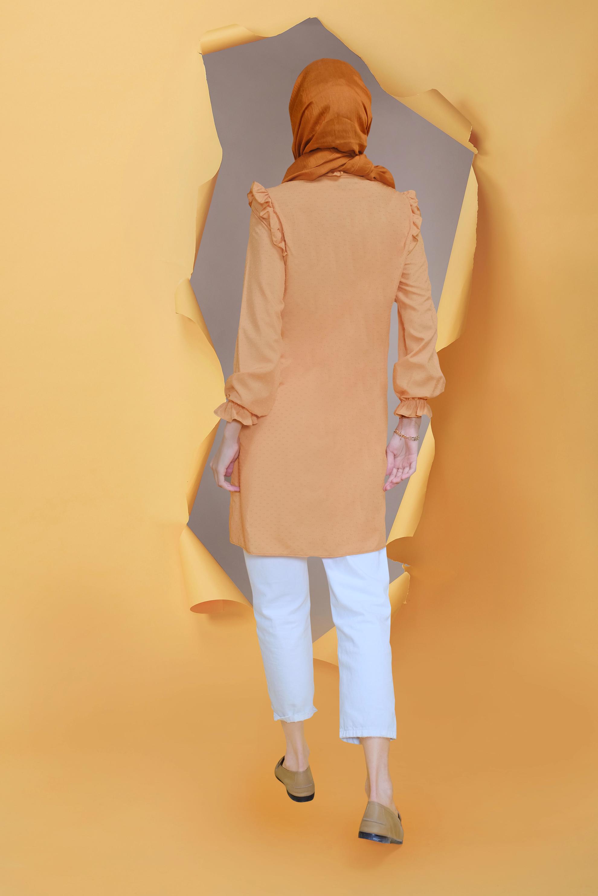 Tesettür giyim SARI BOYDAN DÜĞMELİ FIRFIR DETAYLI TUNİK 40795