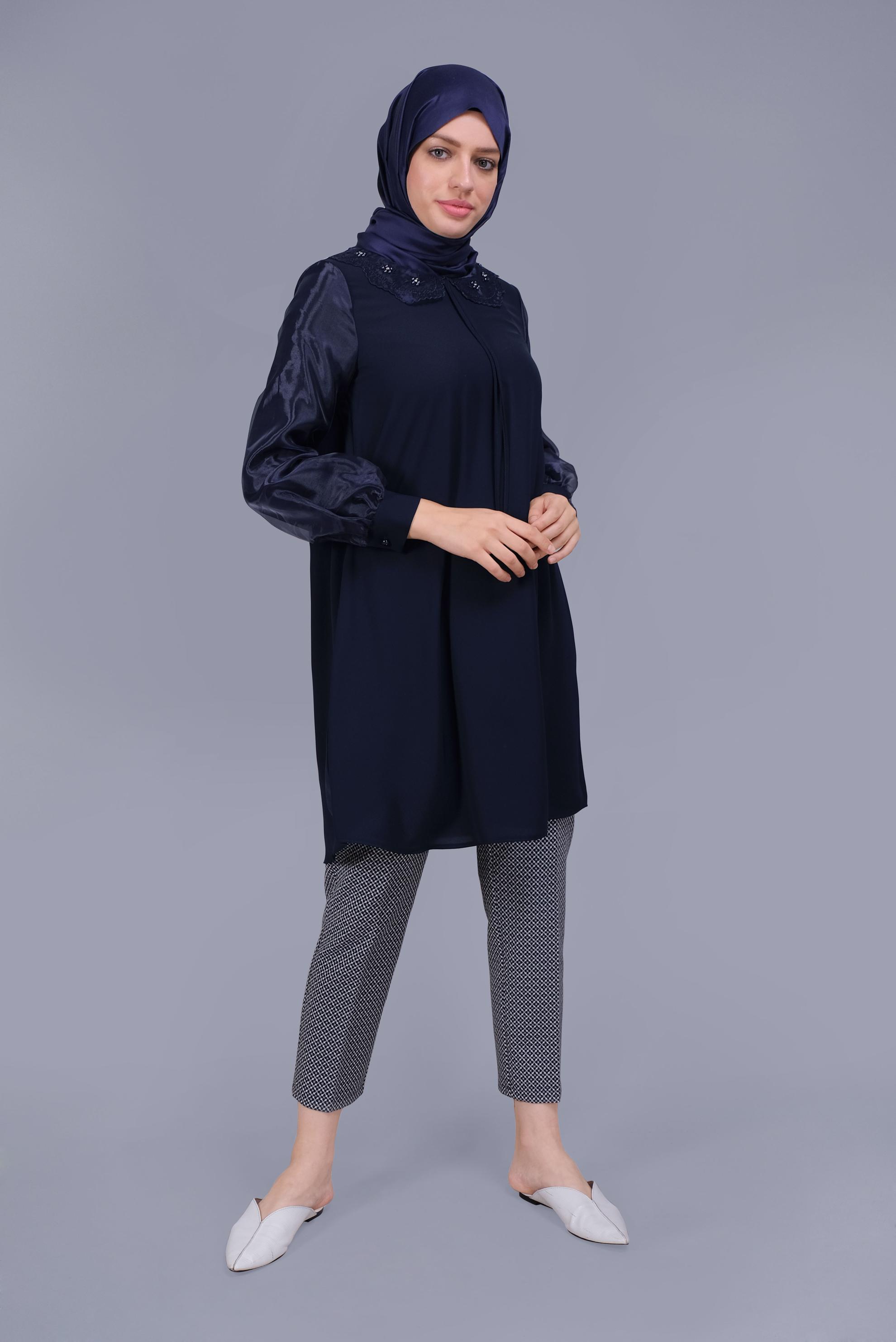 Tesettür giyim LACİVERT BEBE YAKA BONCUK İŞLEMELİ TUNİK 40796 