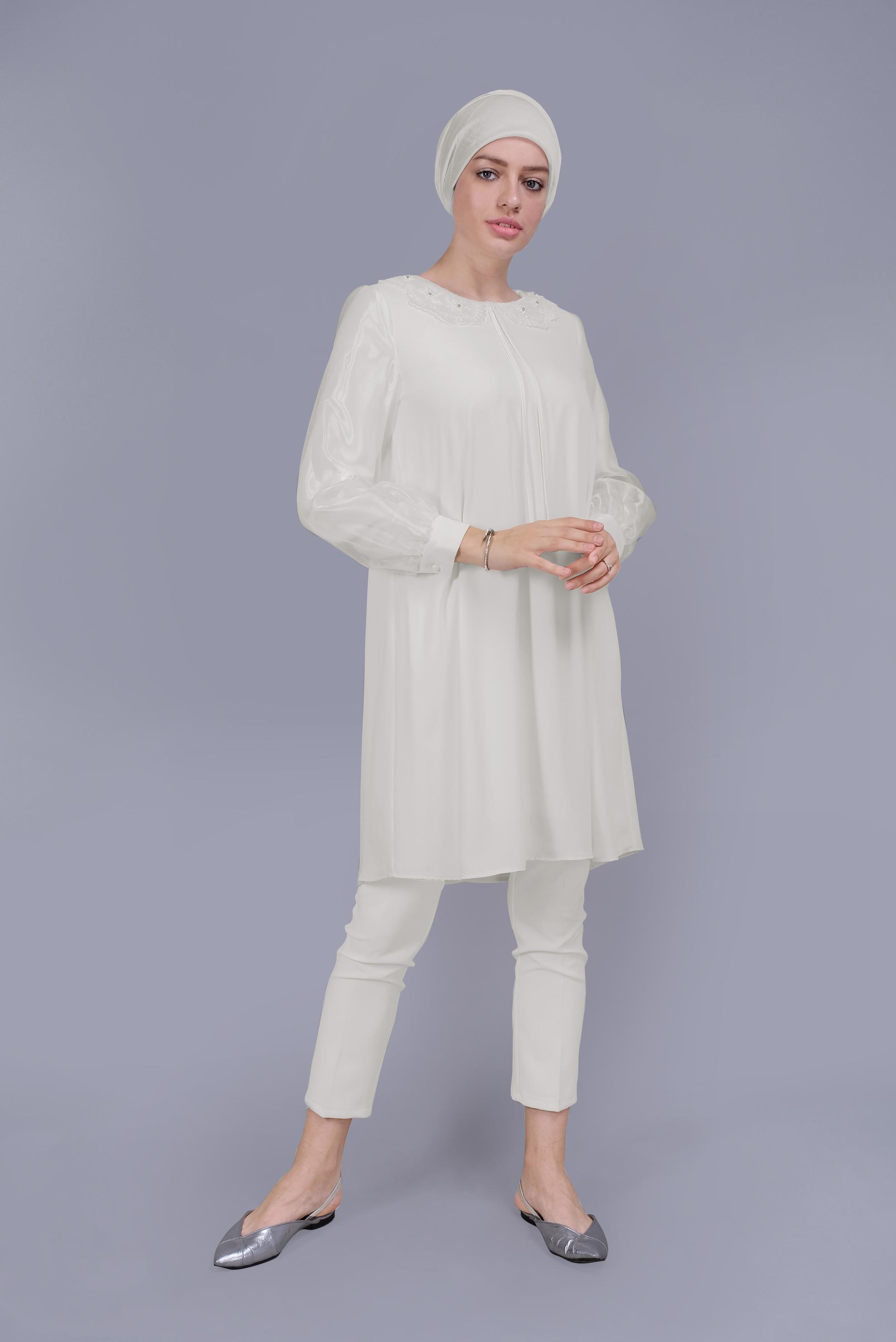 Tesettür giyim BEYAZ BEBE YAKA BONCUK İŞLEMELİ TUNİK 40796 