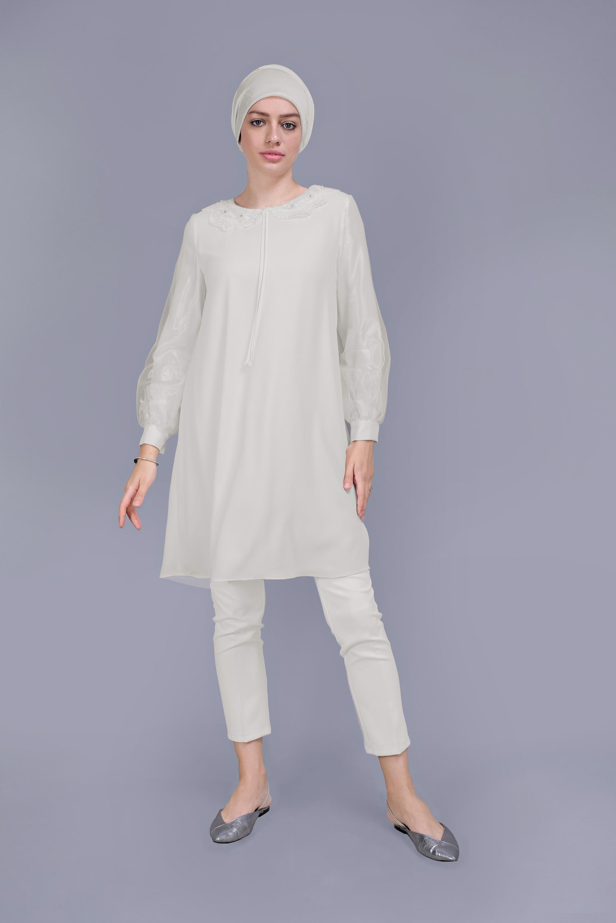 Tesettür giyim BEYAZ BEBE YAKA BONCUK İŞLEMELİ TUNİK 40796 