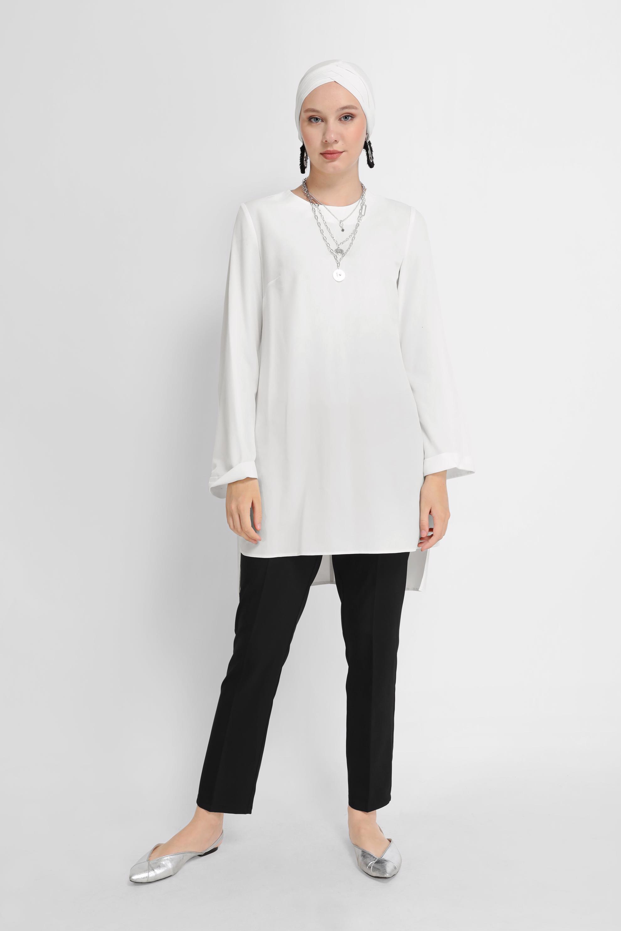 Tesettür giyim BEYAZ YANDAN YIRTMAÇLI TUNİK 40852 