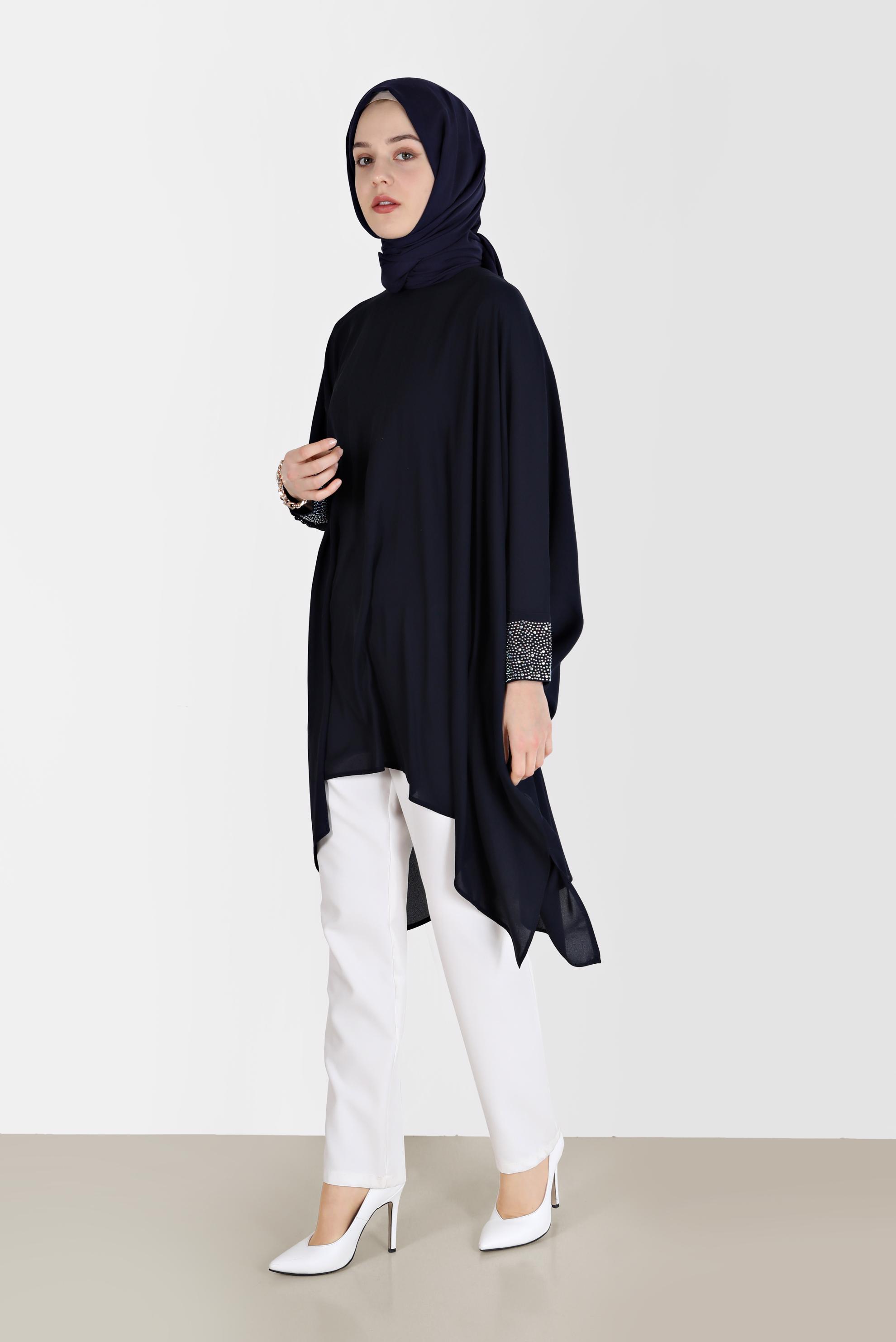 Tesettür giyim LACİVERT KOLLARI TAŞ BASKILI ASİMETRİK KESİM TUNİK 40858 