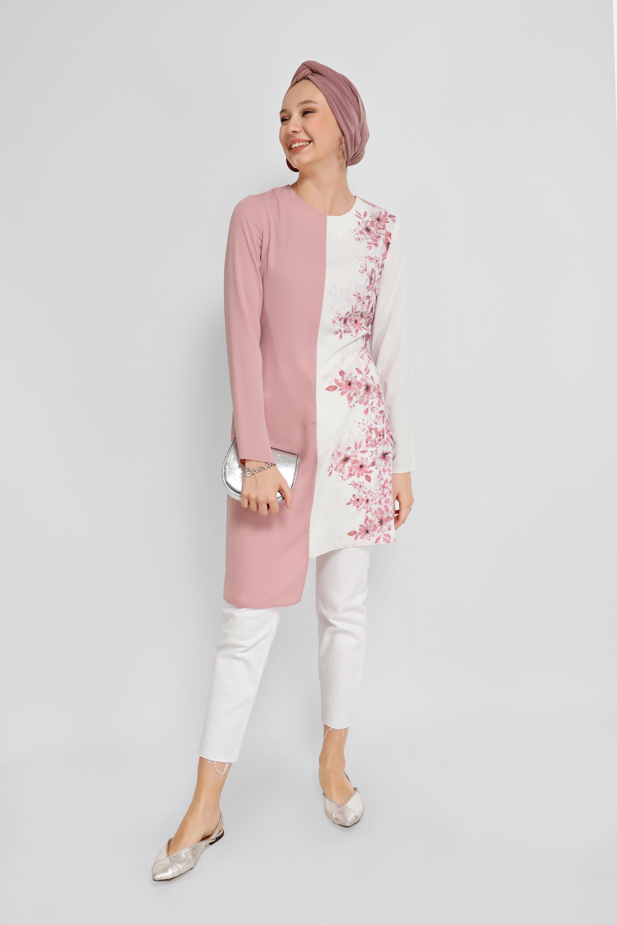 Tesettür giyim PUDRA KUŞAKLI ÇİÇEK DESENLİ TUNİK 40865 