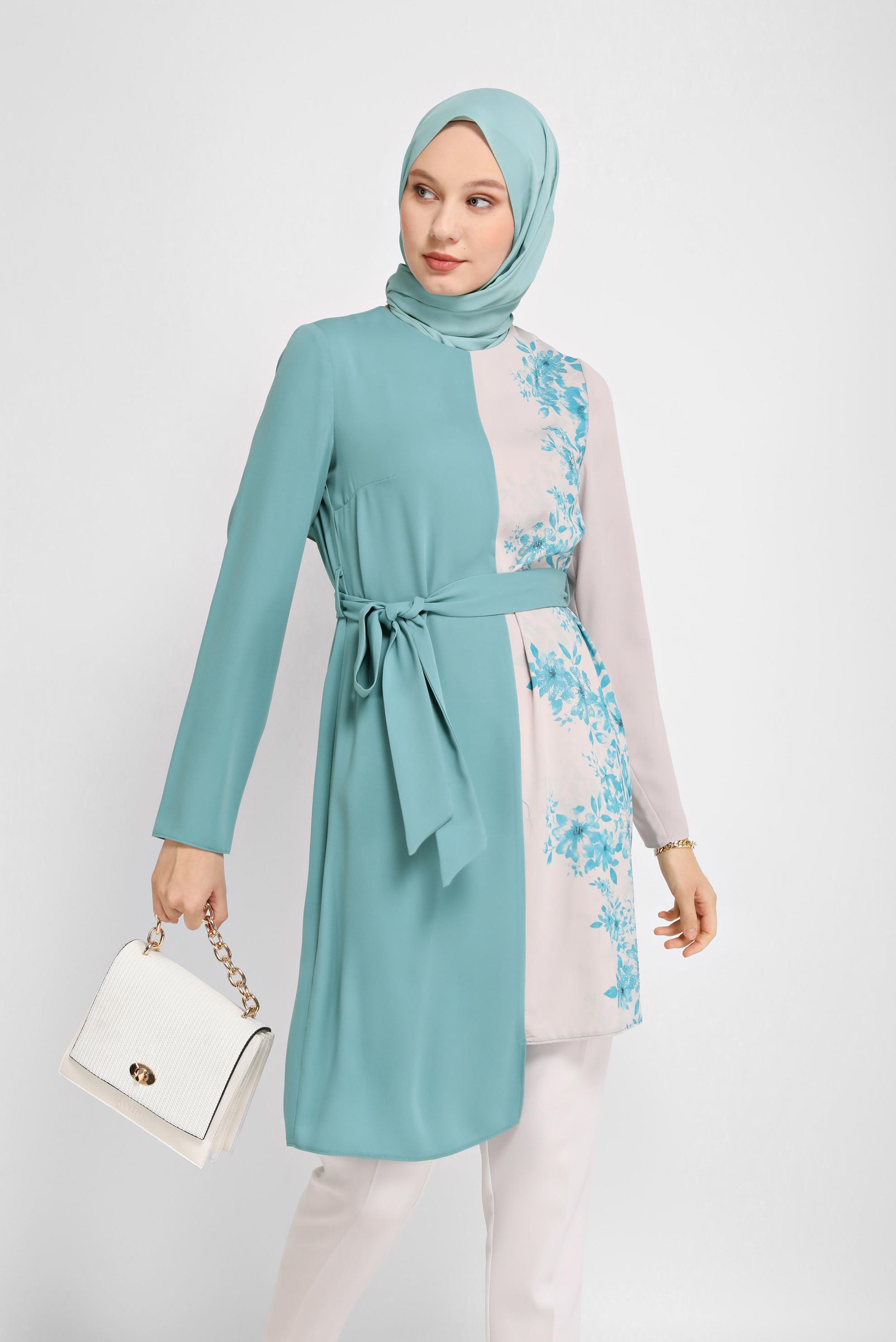 Tesettür giyim MAVİ KUŞAKLI ÇİÇEK DESENLİ TUNİK 40865 