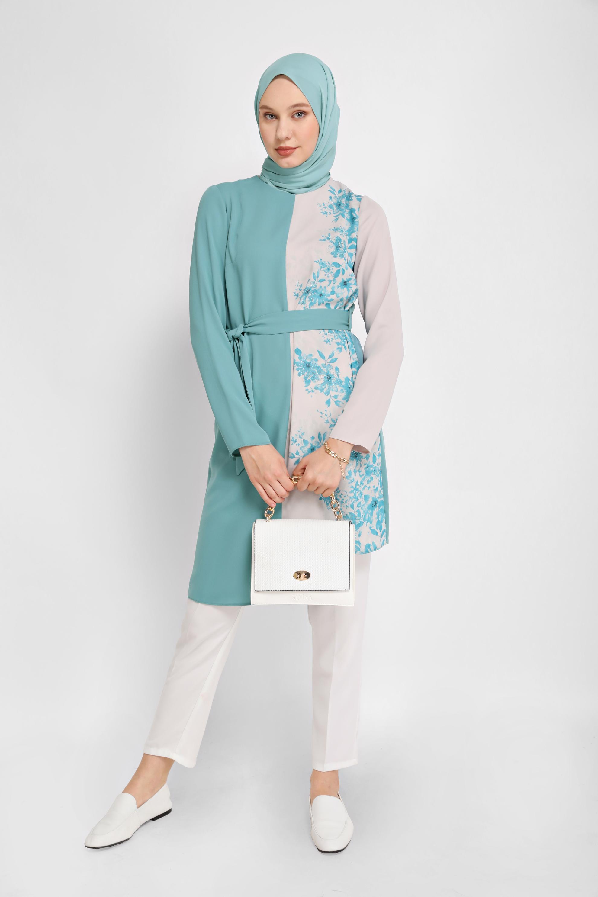 Tesettür giyim MAVİ KUŞAKLI ÇİÇEK DESENLİ TUNİK 40865 