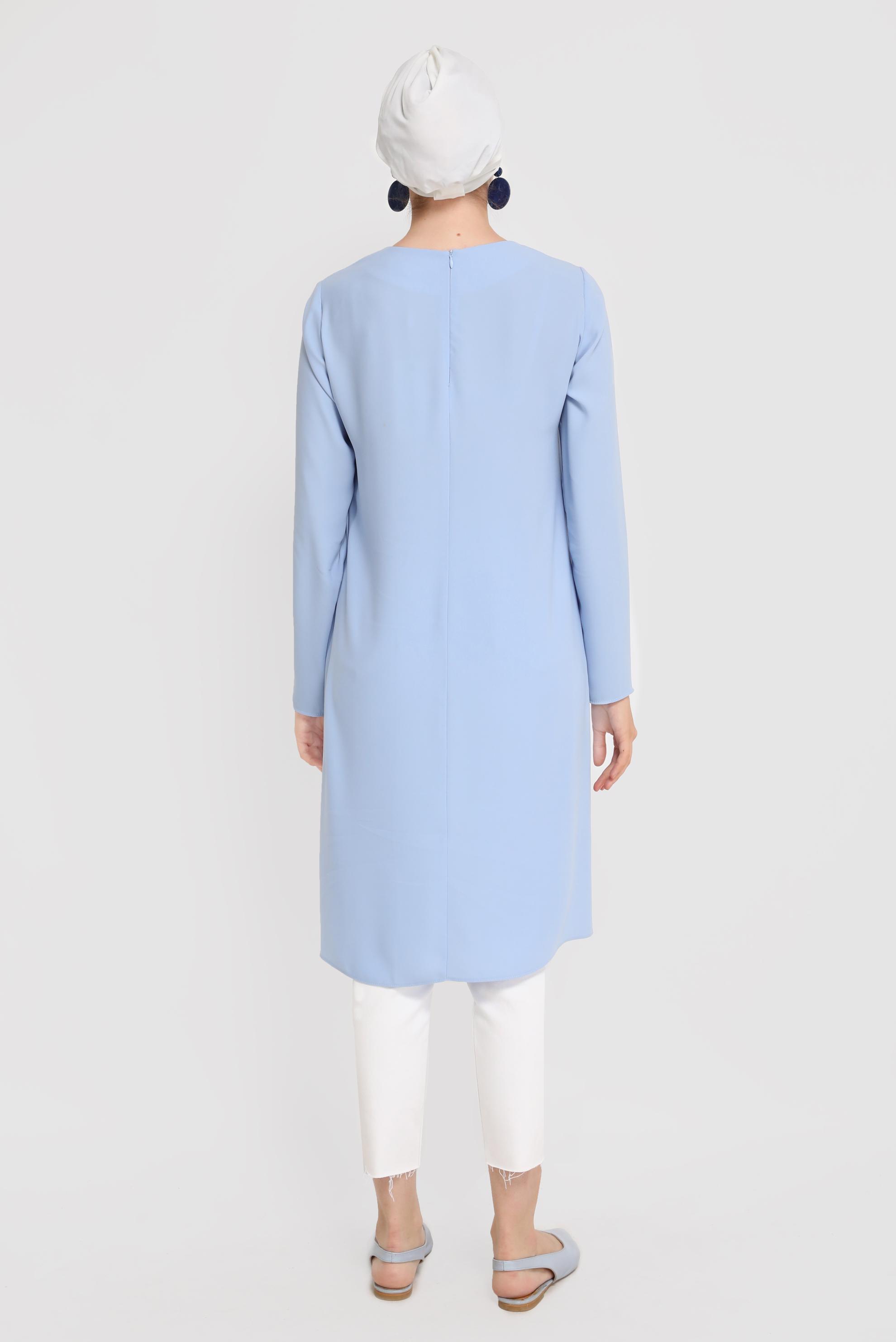 Tesettür giyim MAVİ ÇİÇEK DESENLİ ARKADAN FERMUARLI TUNİK 40879 